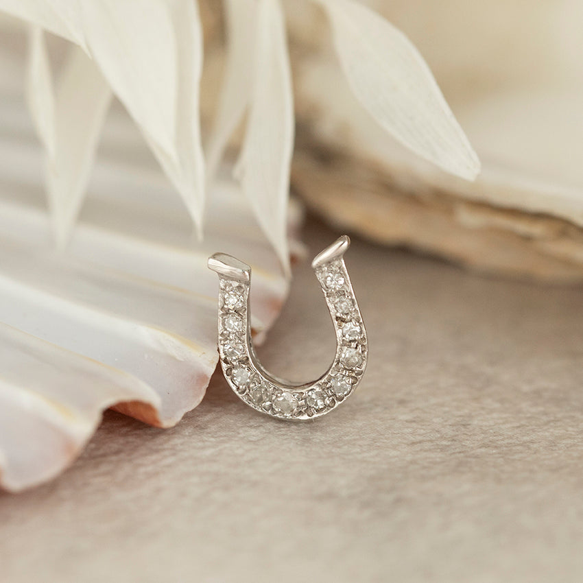 Witgouden hanger hoefijzer met diamant 14 karaat