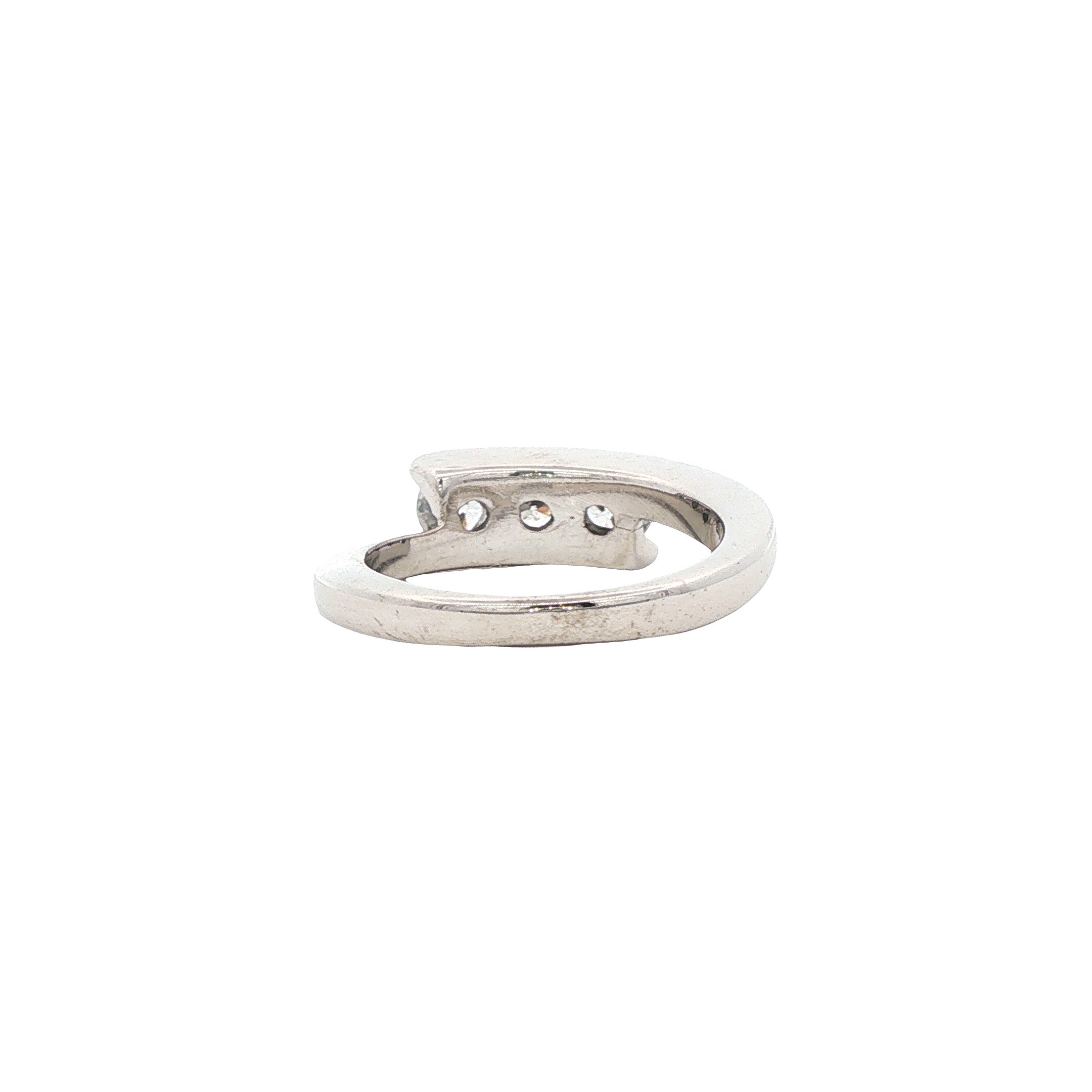 Witgouden slagring met diamant 18 karaat