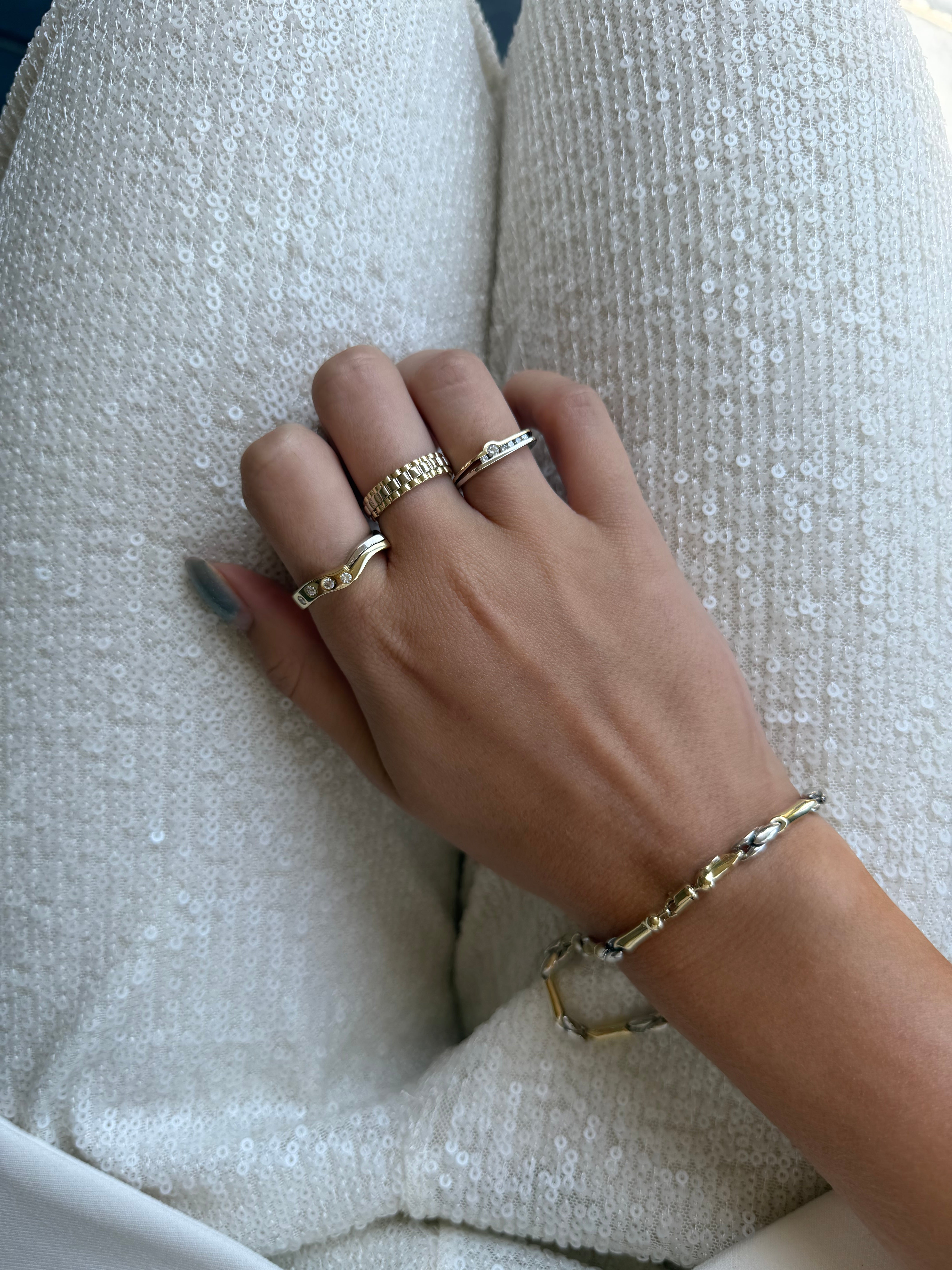 Gouden ring met diamant 14 karaat