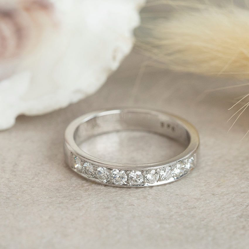 Witgouden ring met diamant 14 karaat