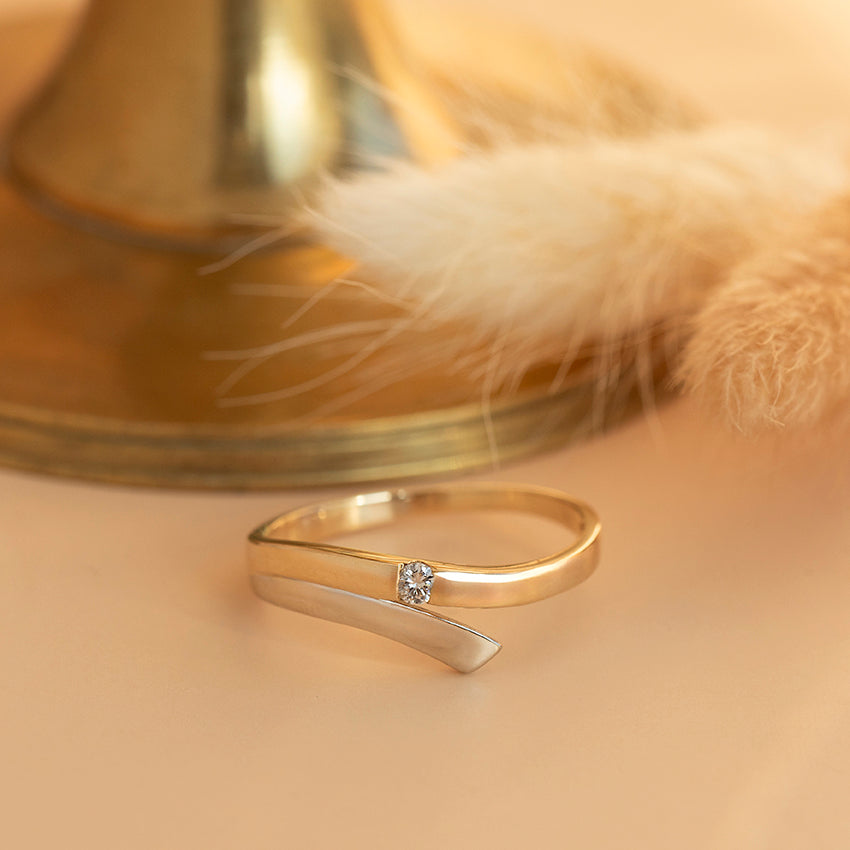 Gouden ring met diamant 14 karaat