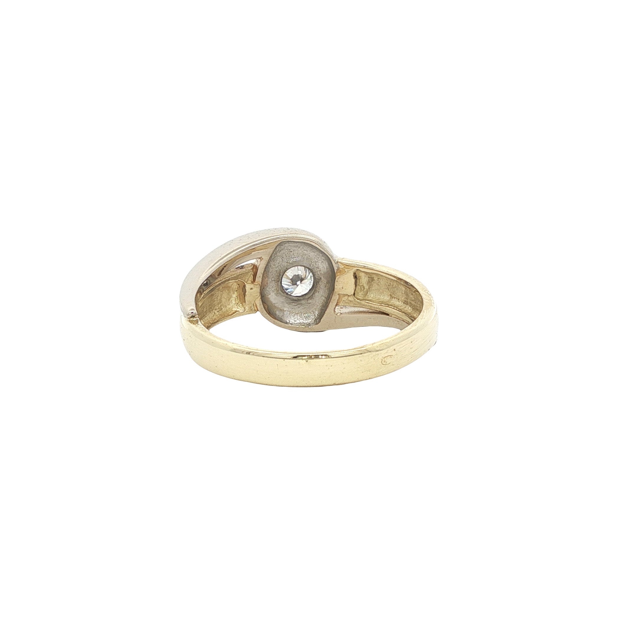 14-karat gold ring with diamond