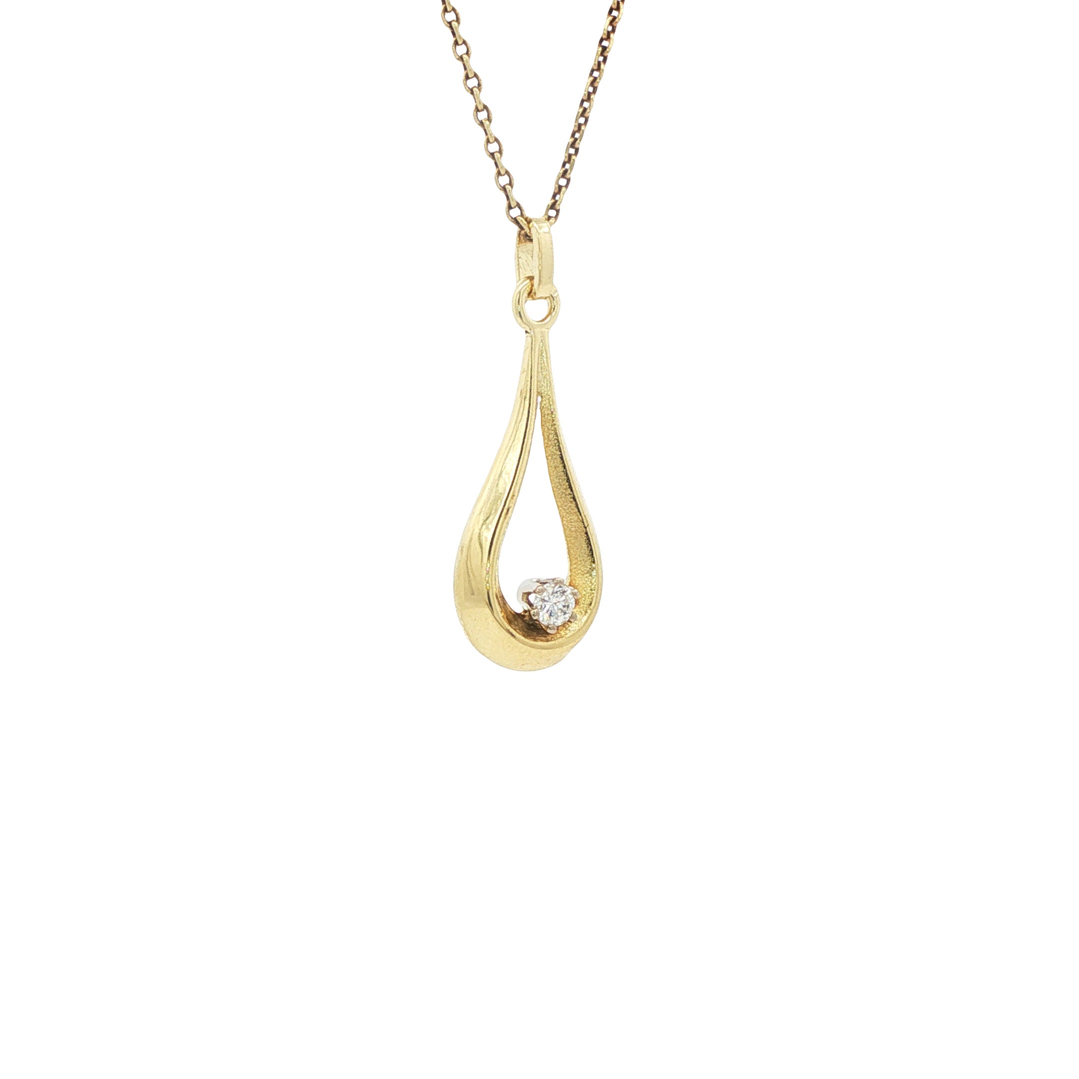 Gouden hanger met diamant 14 karaat