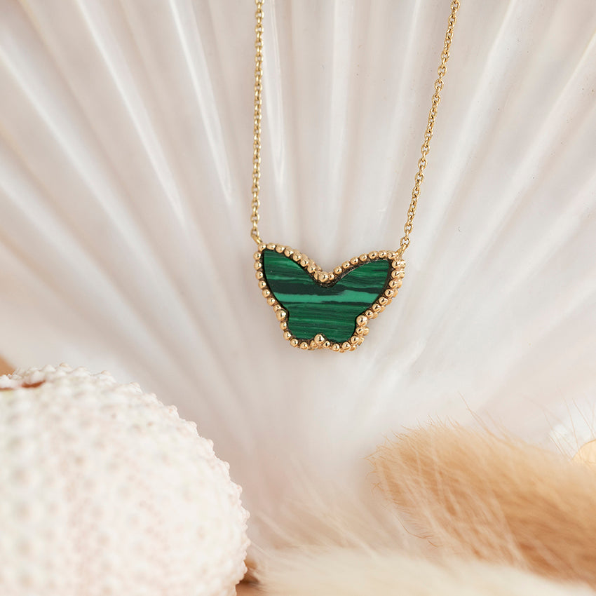 Gouden choker met malachiet vlinder 14 karaat