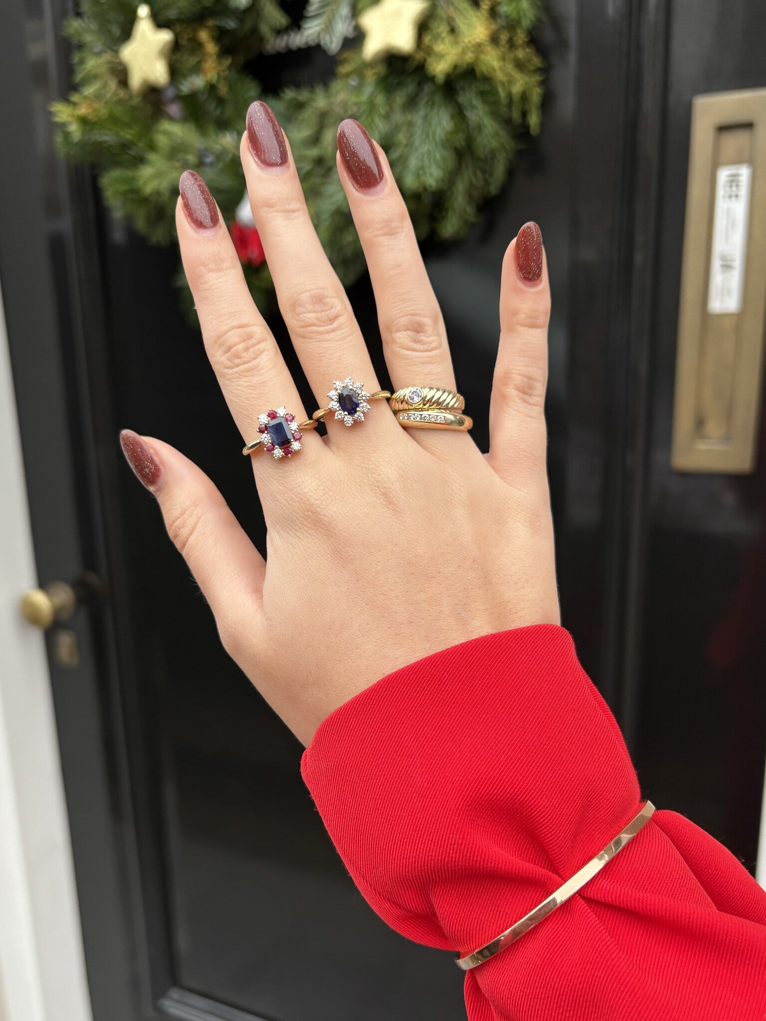 Gold entourage ring with diamond and sapphire 14 karat* New