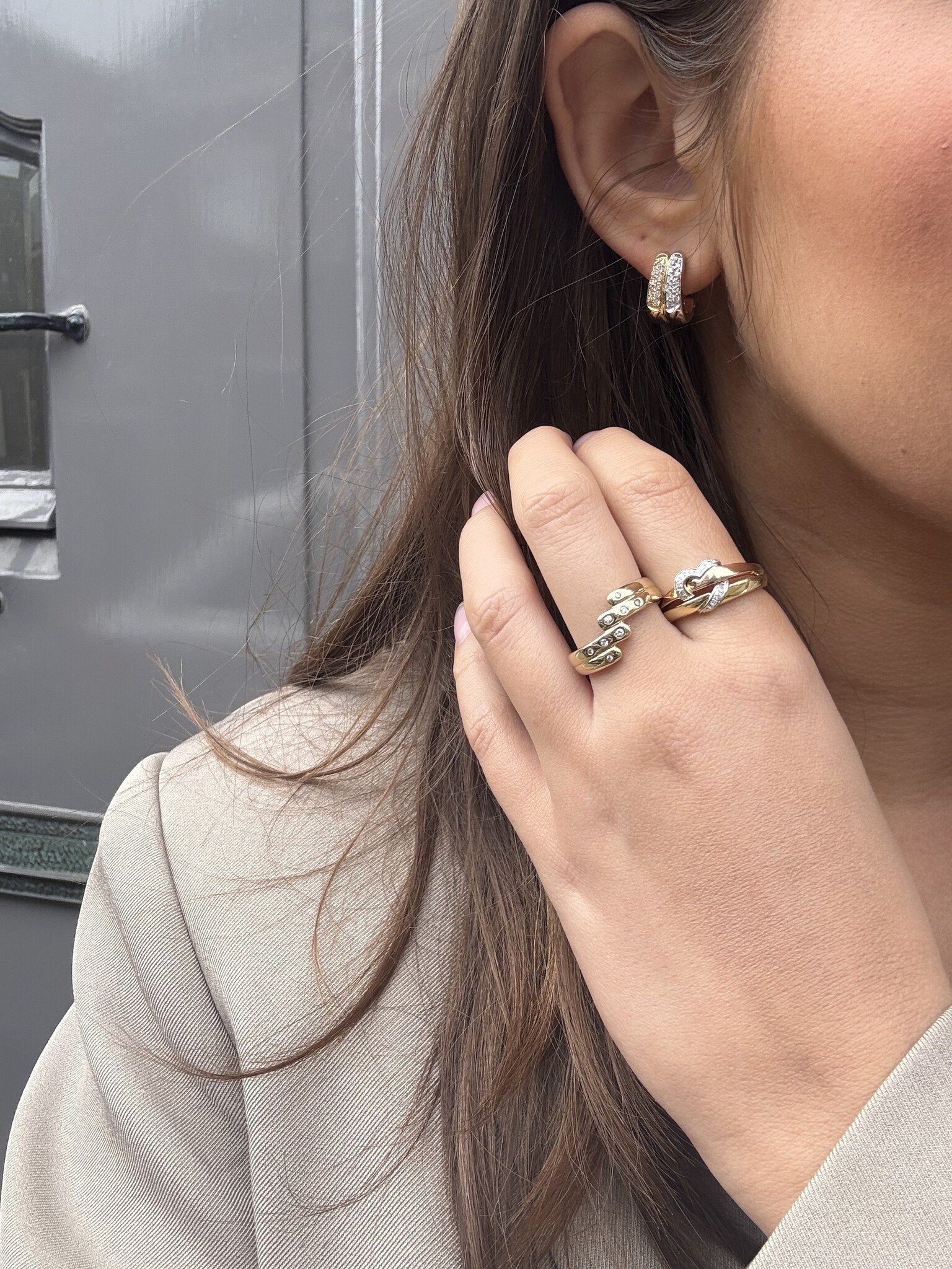 Gold ear jewelry with diamond 18 karat