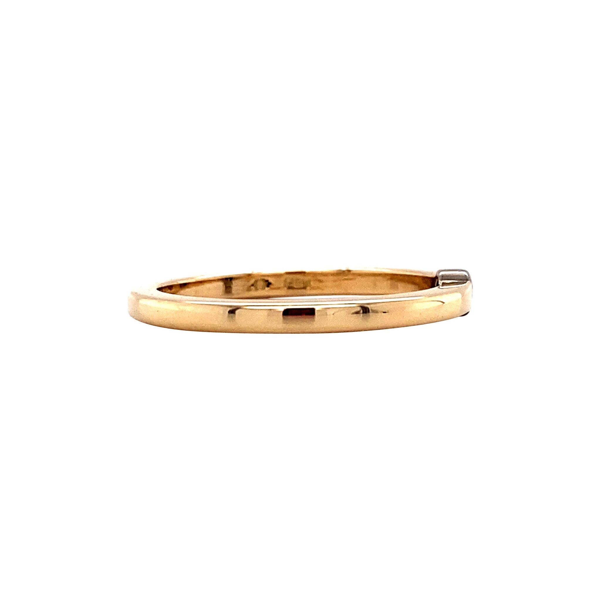Gold ring with diamond 14 karat