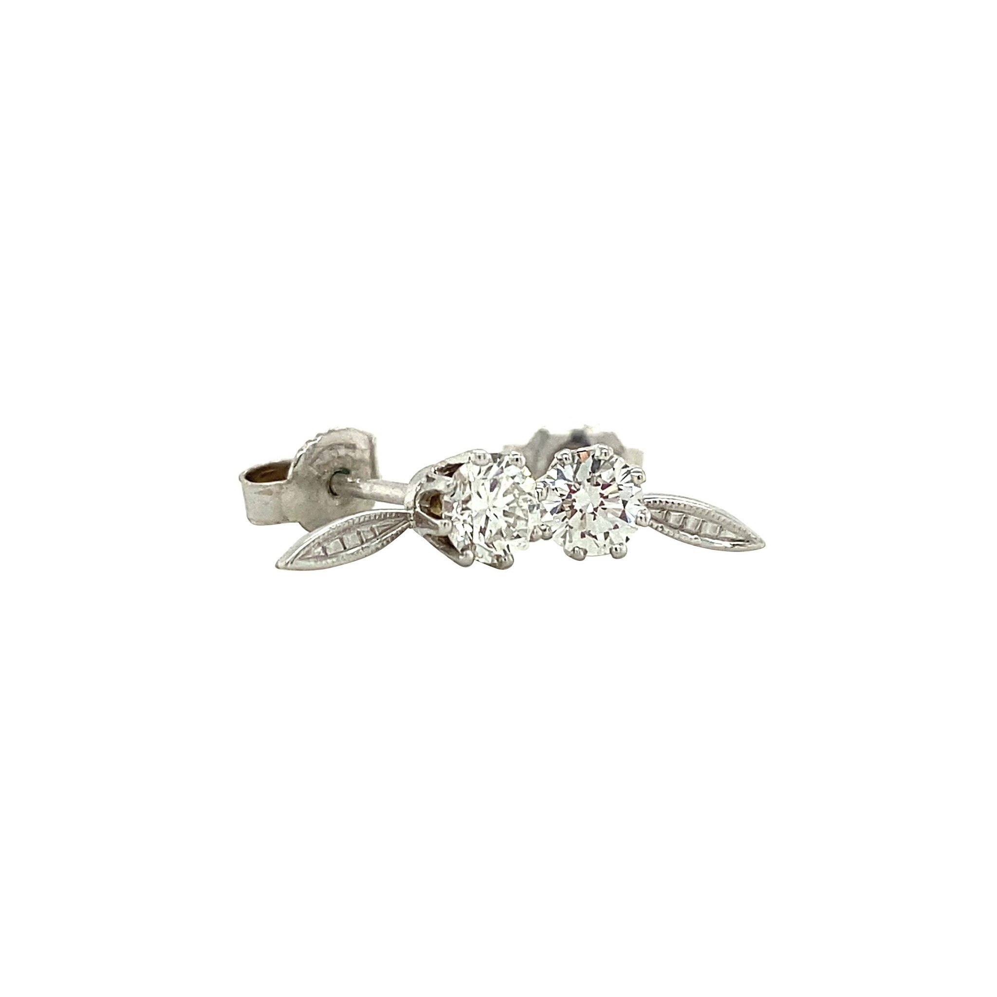 White gold stud earrings with diamond 14 kt