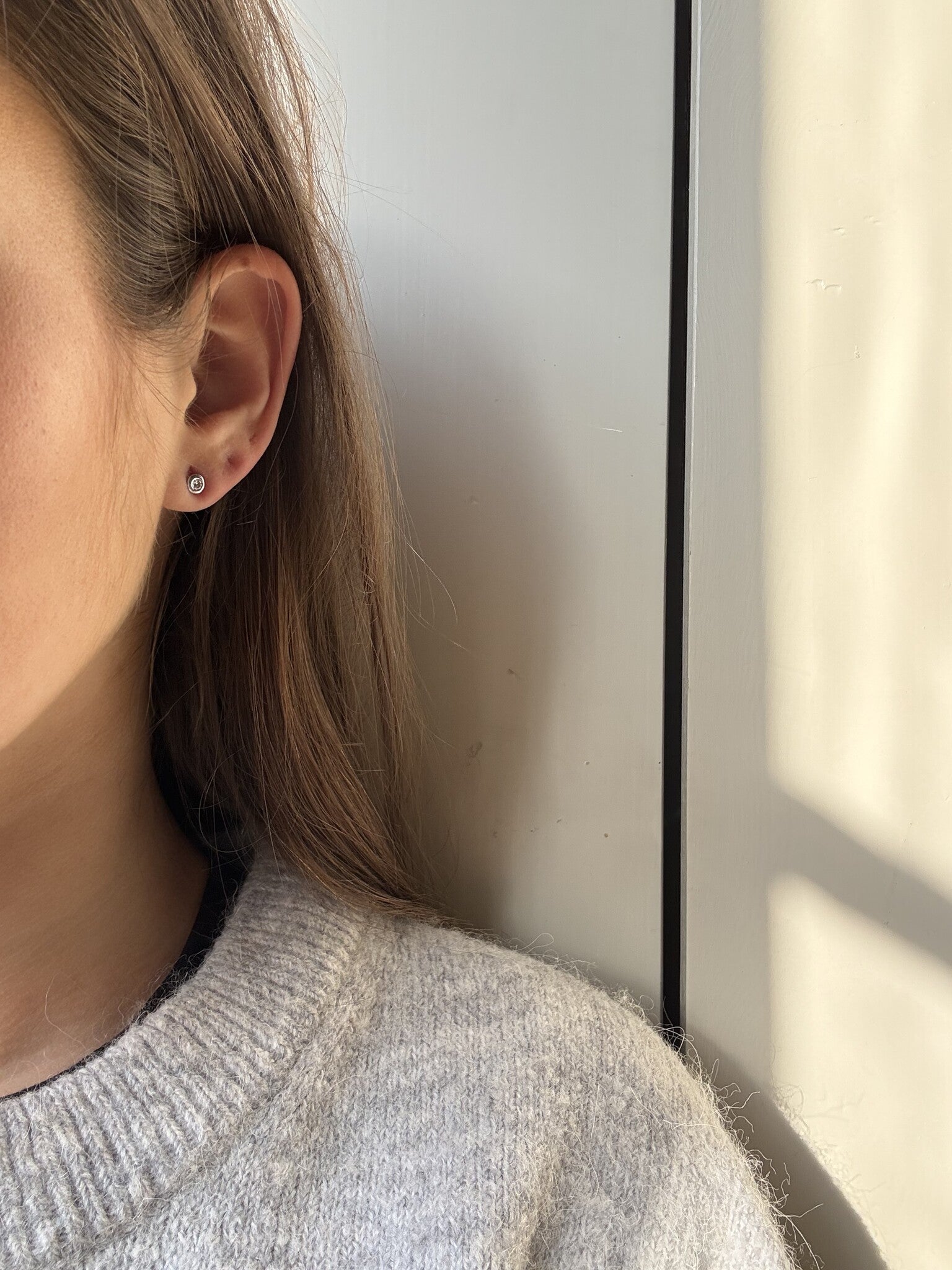 Gold solitaire stud earrings with diamond 14 karat*new