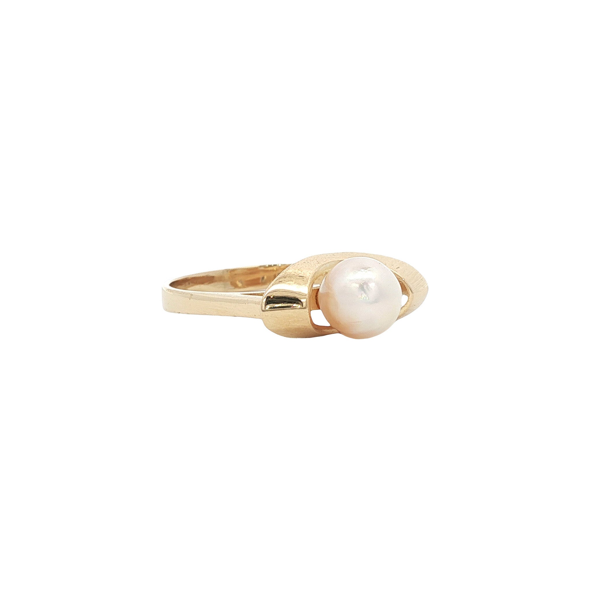 Gouden ring met parel 14 karaat