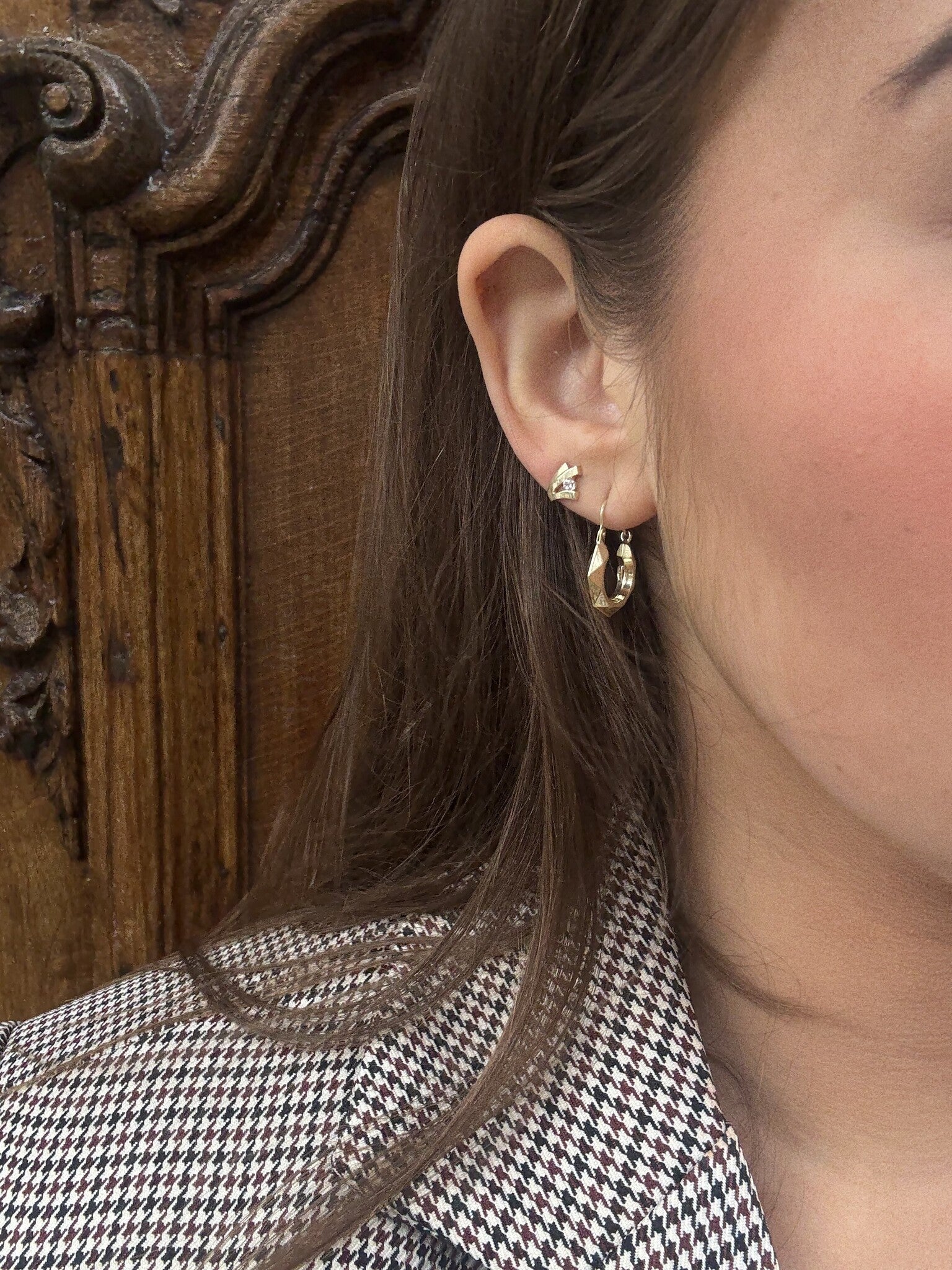 Gold stud earrings with zirconia 14 karat