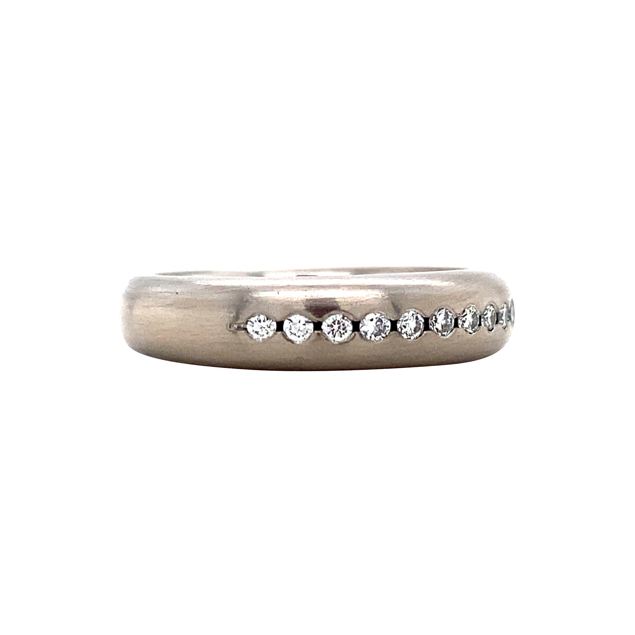 White gold ring with diamond 18 karat