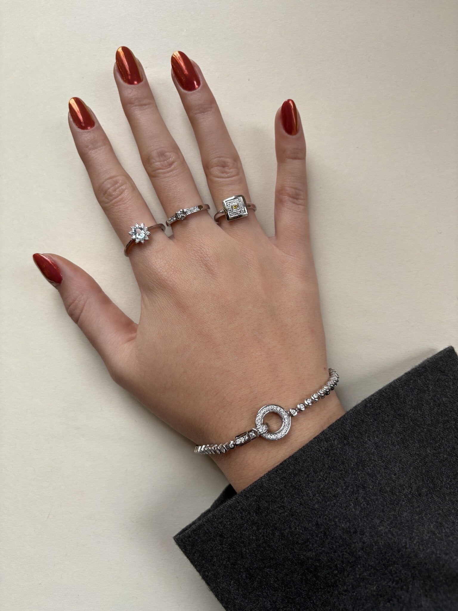 White gold ring with diamond 18 karat