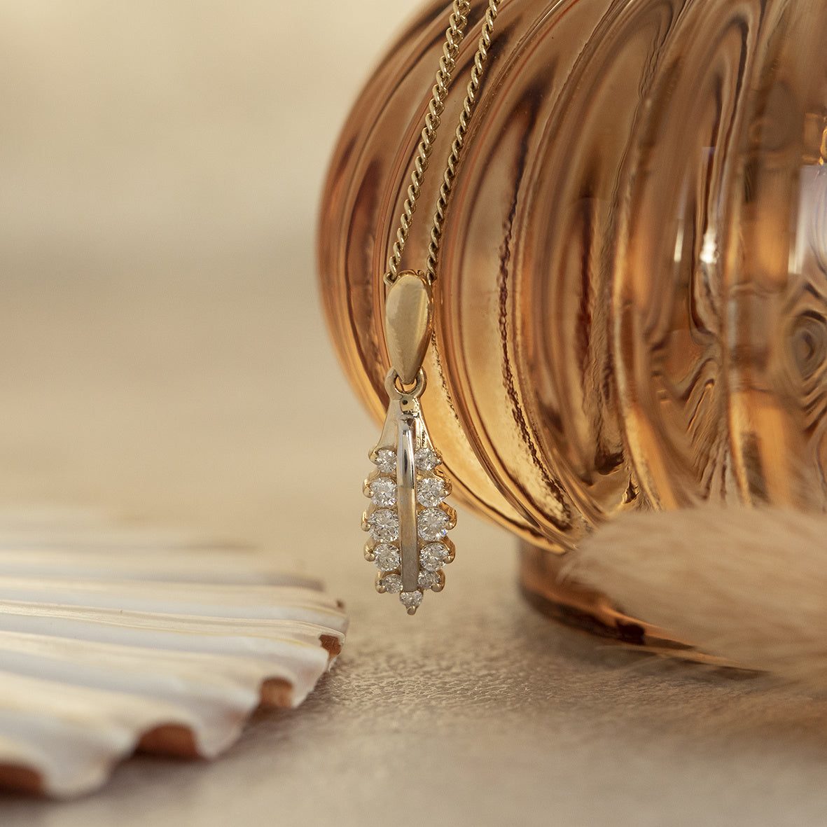 Gold necklace with pendant with diamond 46 cm 14 karat