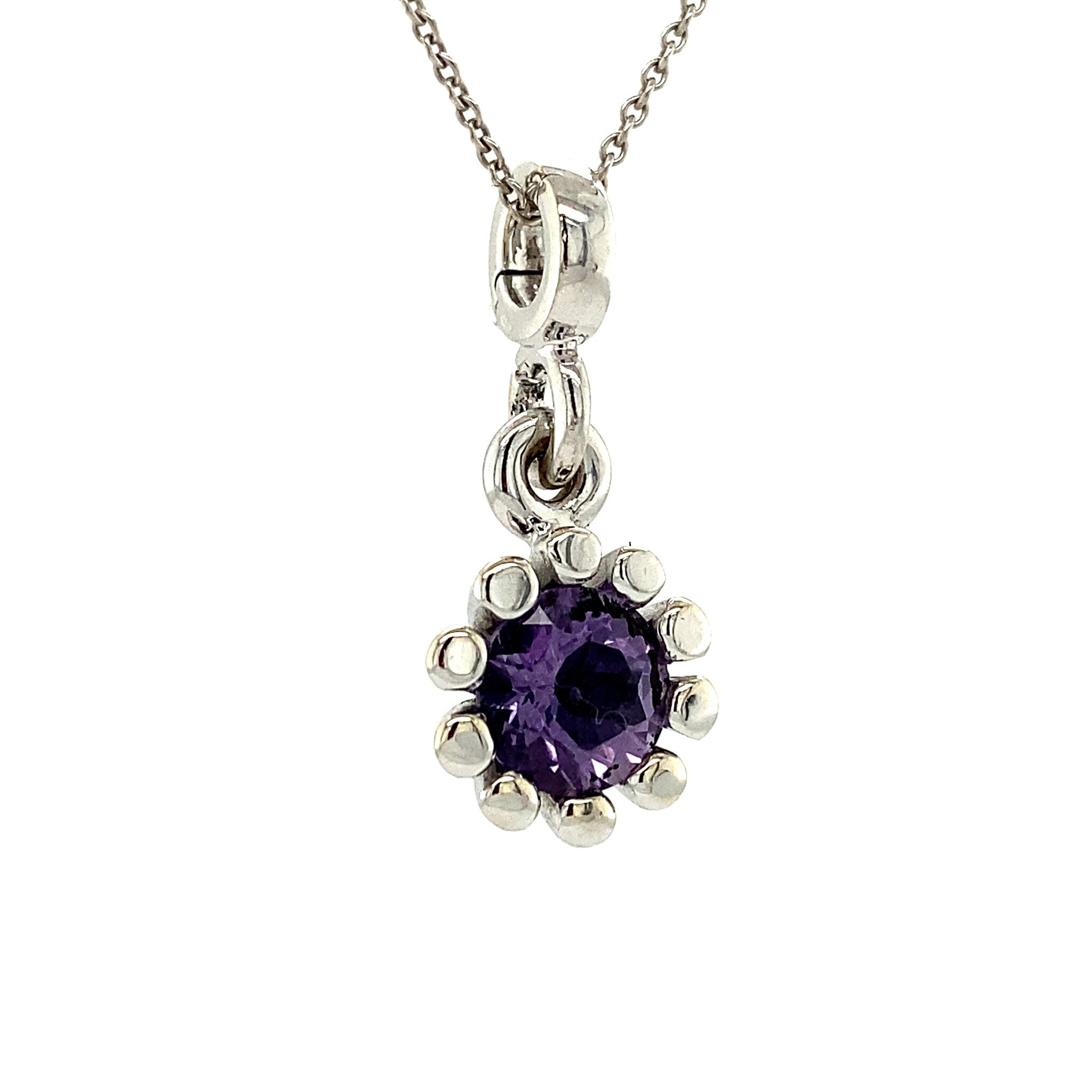 White gold clip pendant with amethyst from Bon Jewelry 14 kt