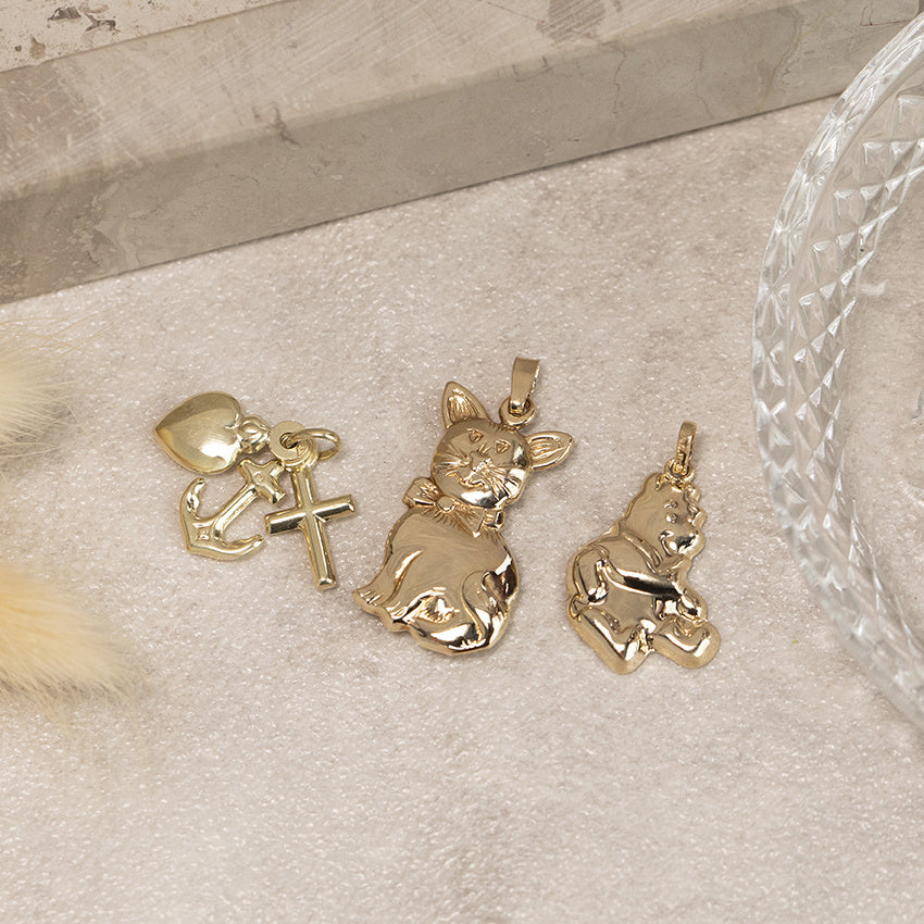 Gold pendant Winnie the Pooh 14 karat