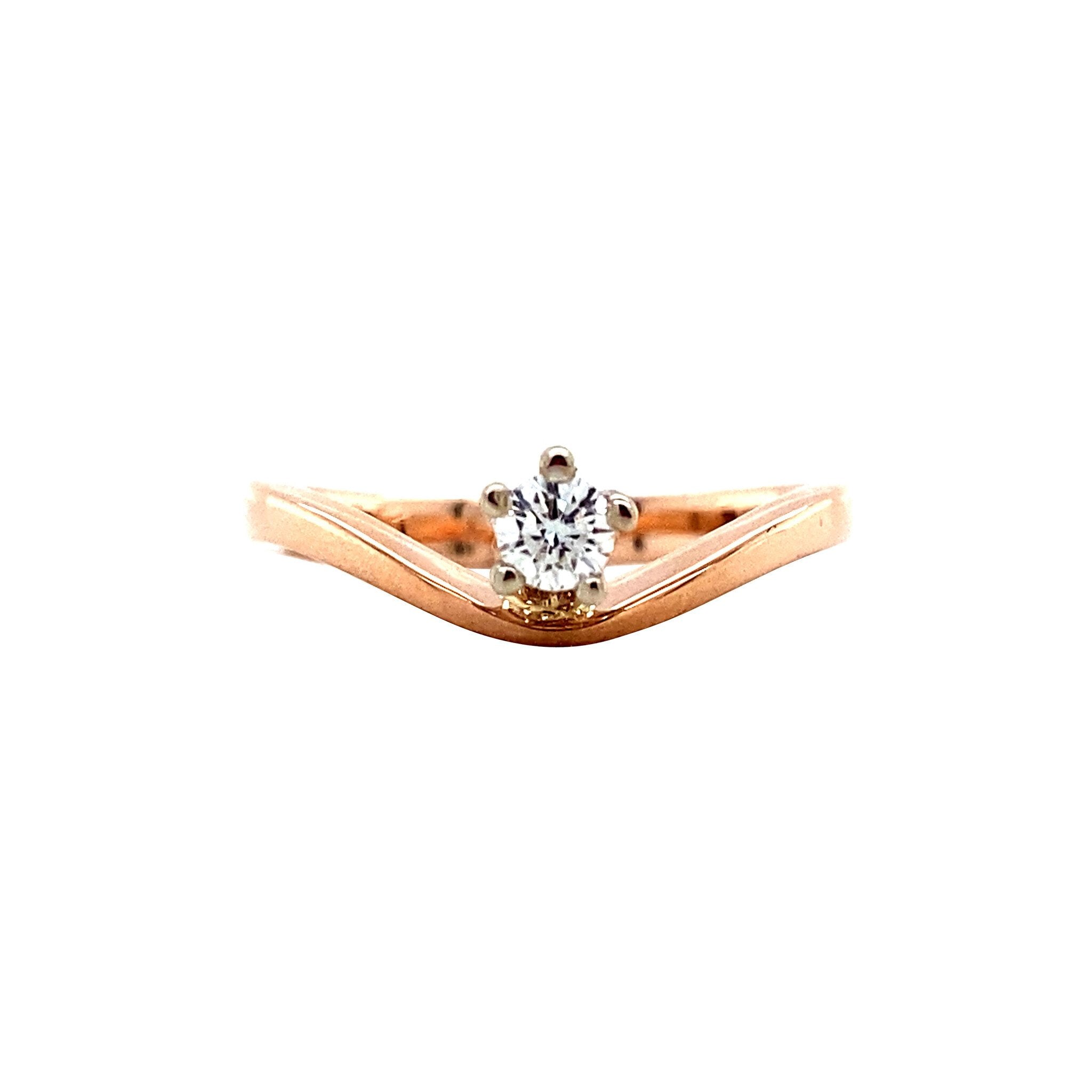 Rose gold solitaire ring with diamond 14 kt