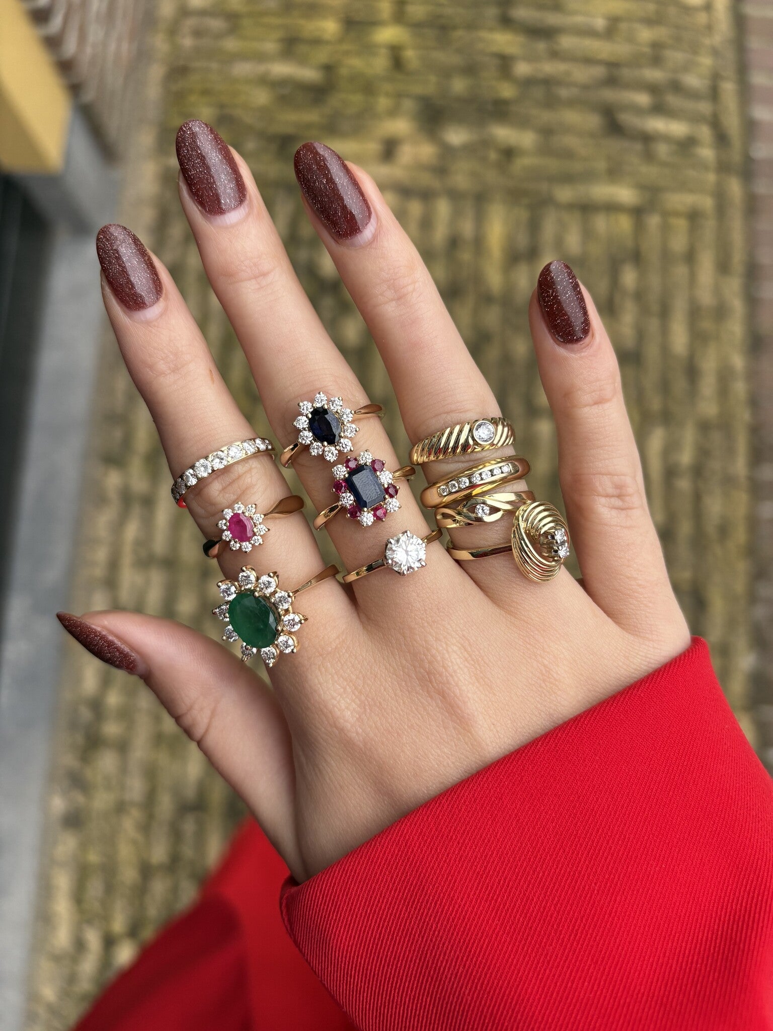 Gold entourage ring with diamond and sapphire 14 karat* New