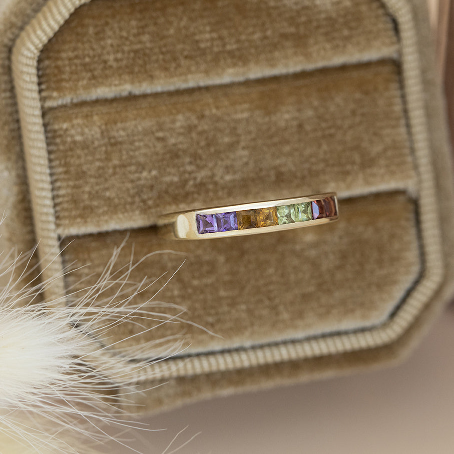 Gold ring with colored stone 14 karat