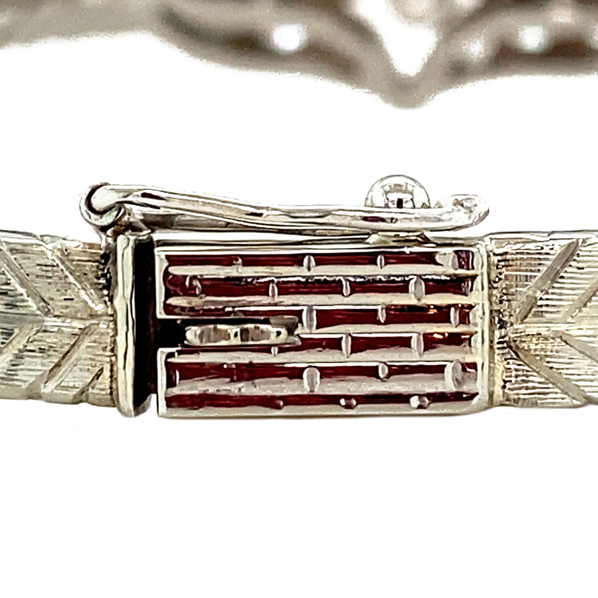 14 karat white gold bracelet with diamond