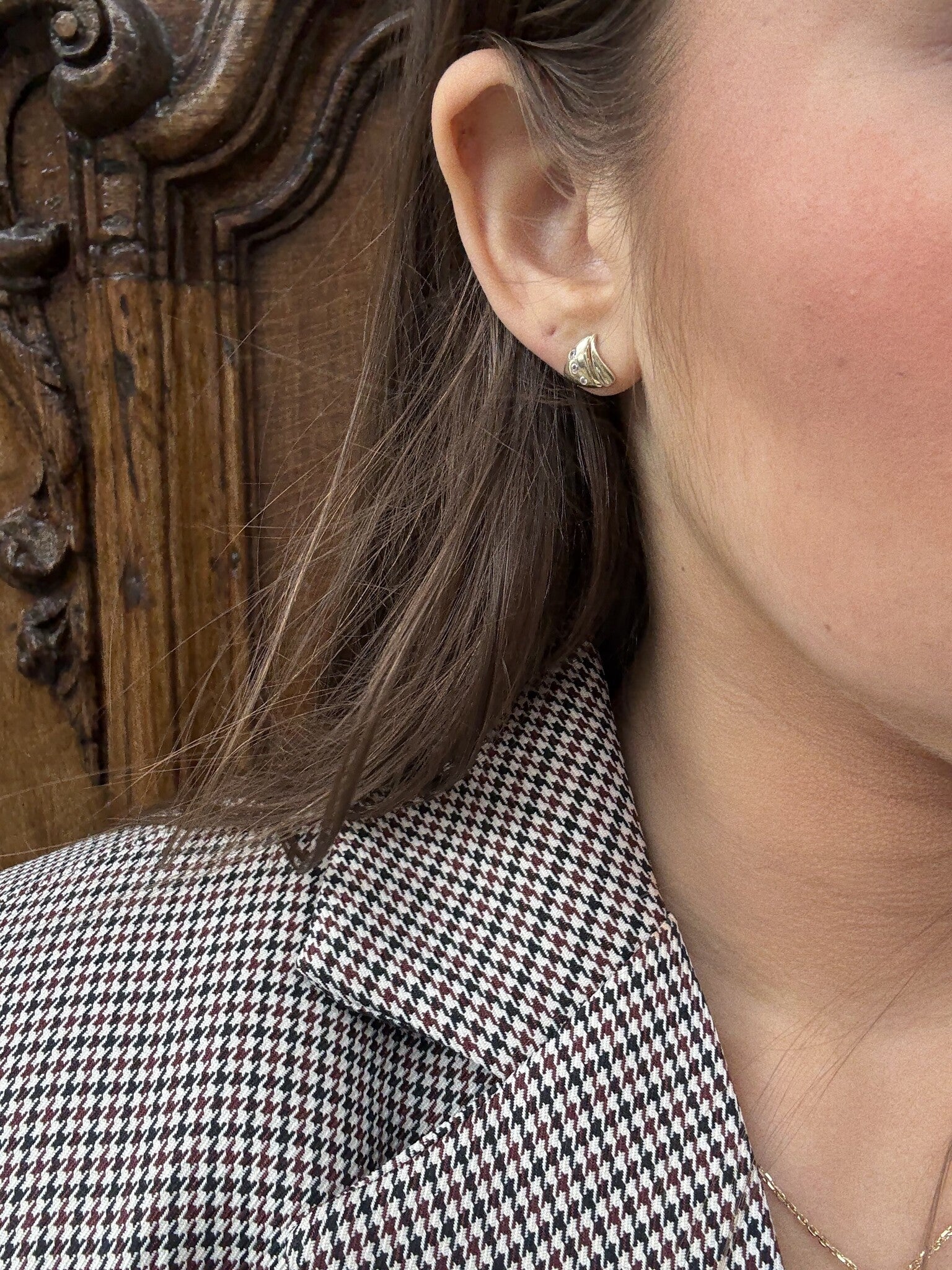 14 karat gold stud earrings with zirconia