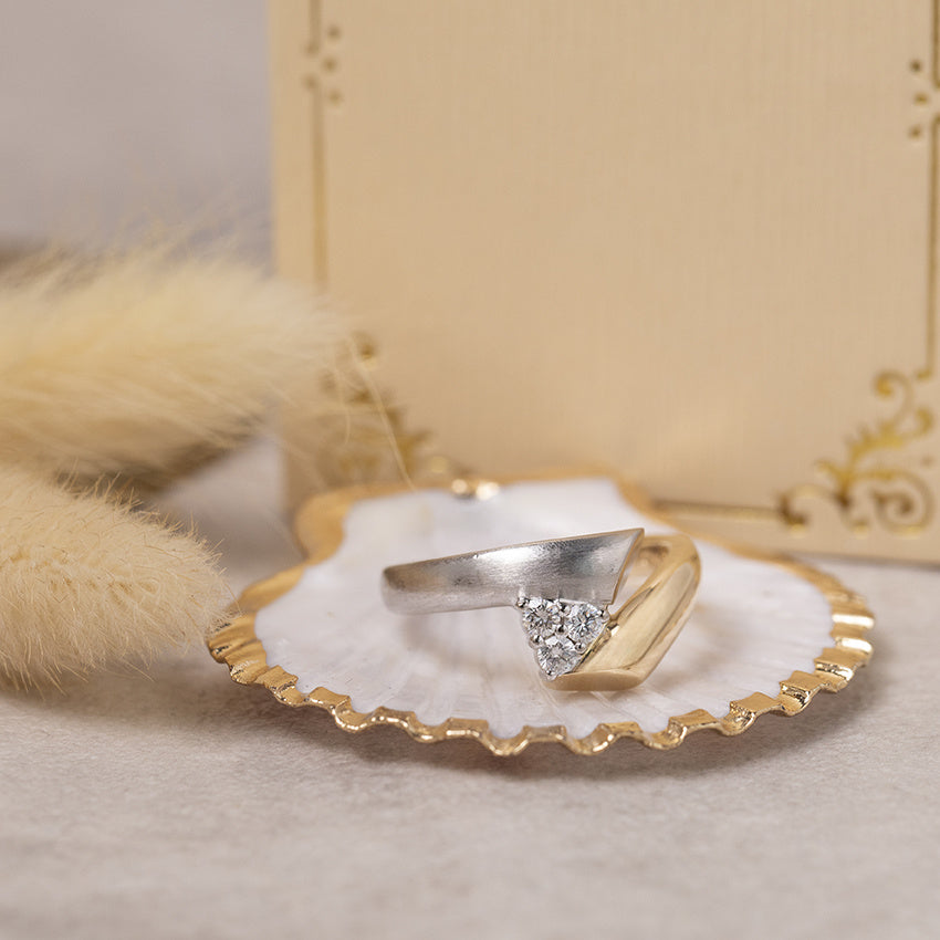 Gold ring with diamond 18 karat