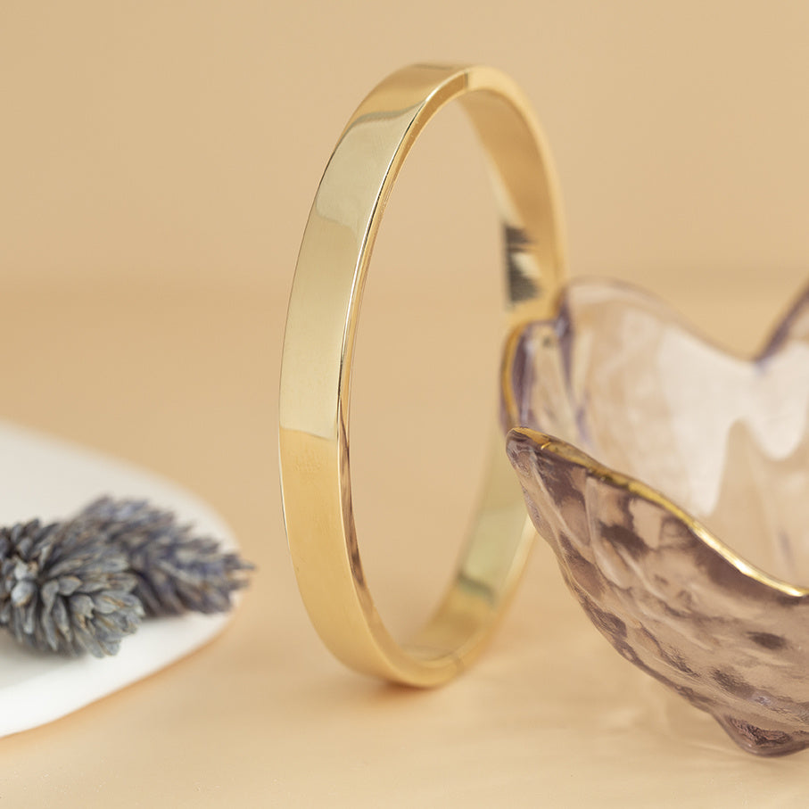 Golden smooth bangle 14 karat