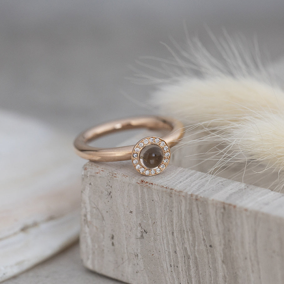 Rose gold Bron ring with quartz and diamond 14 karat