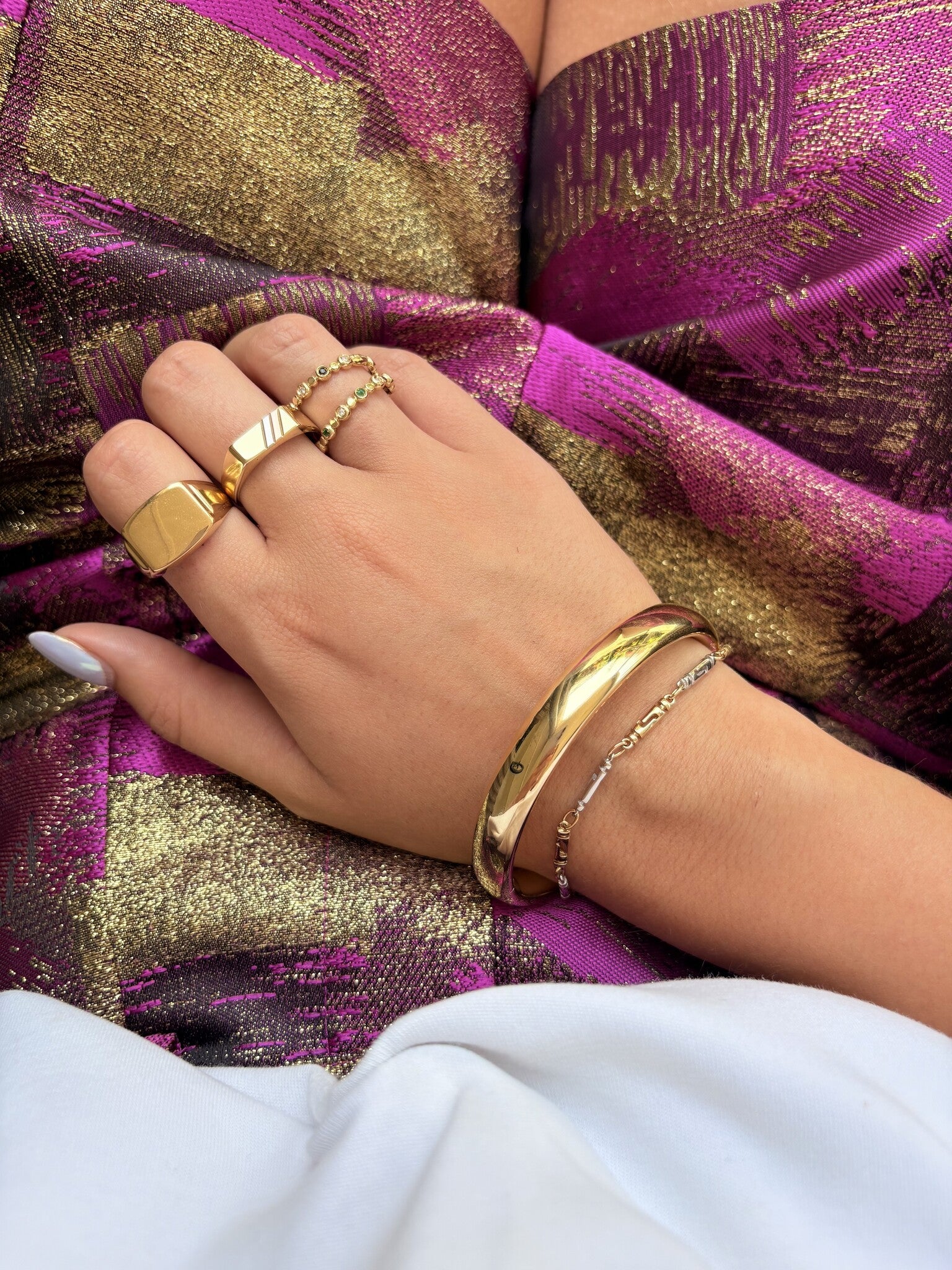 Tricolour gold signet ring 14 karat