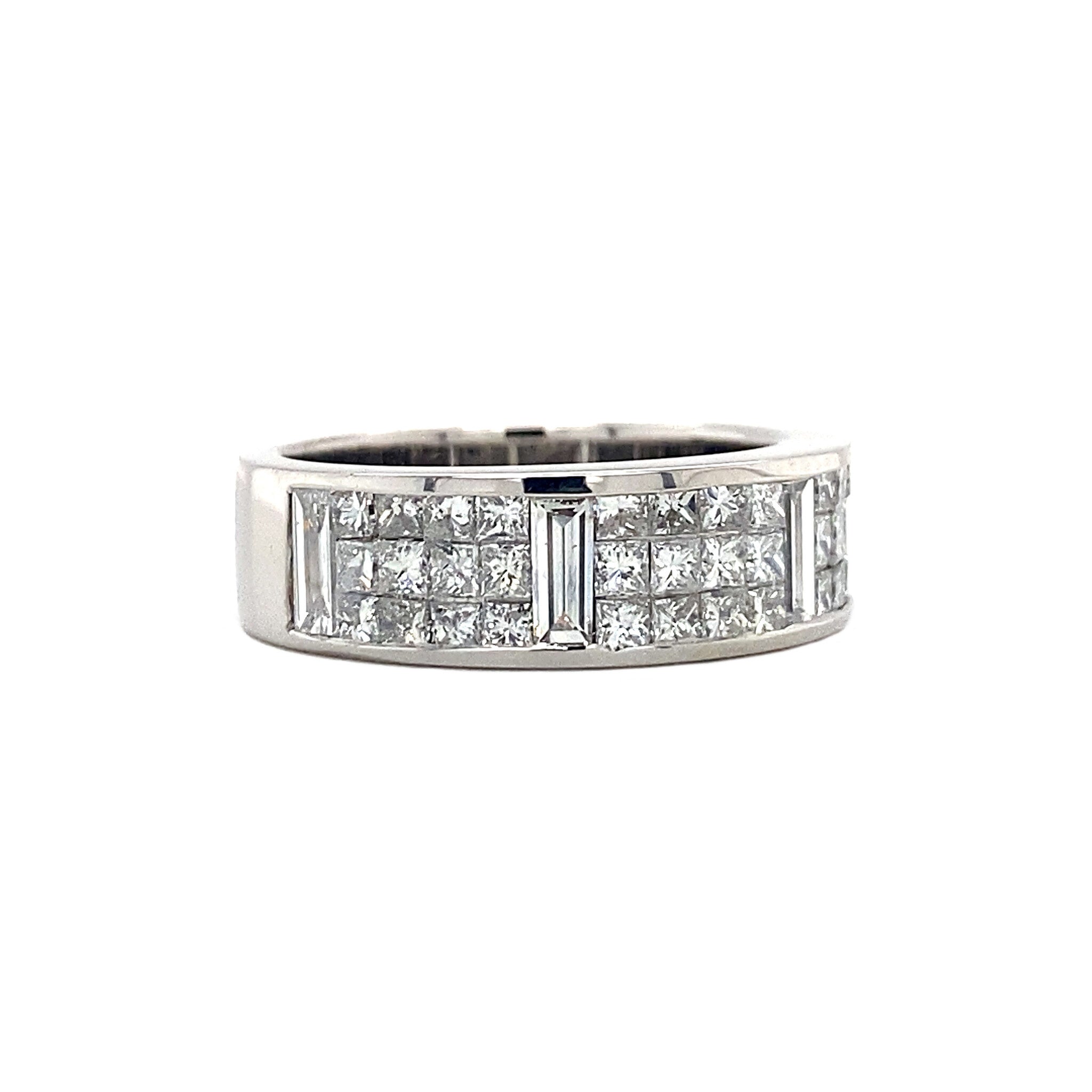 White gold ring with diamond 14 karat