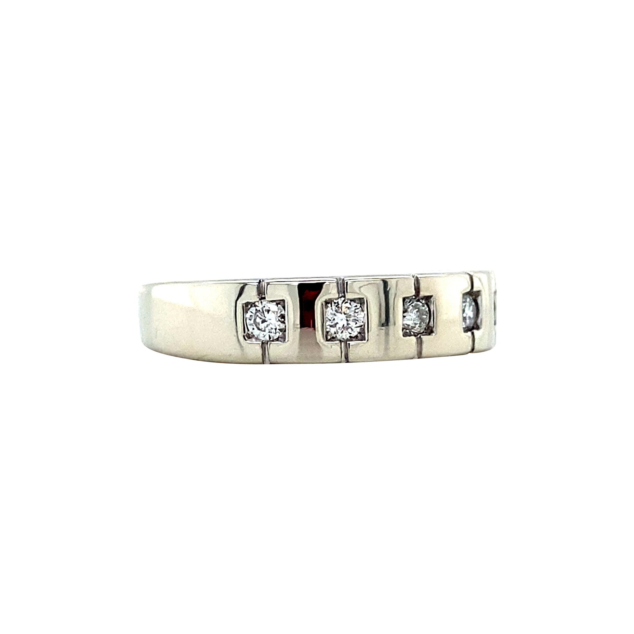 White gold ring with diamond 14 karat