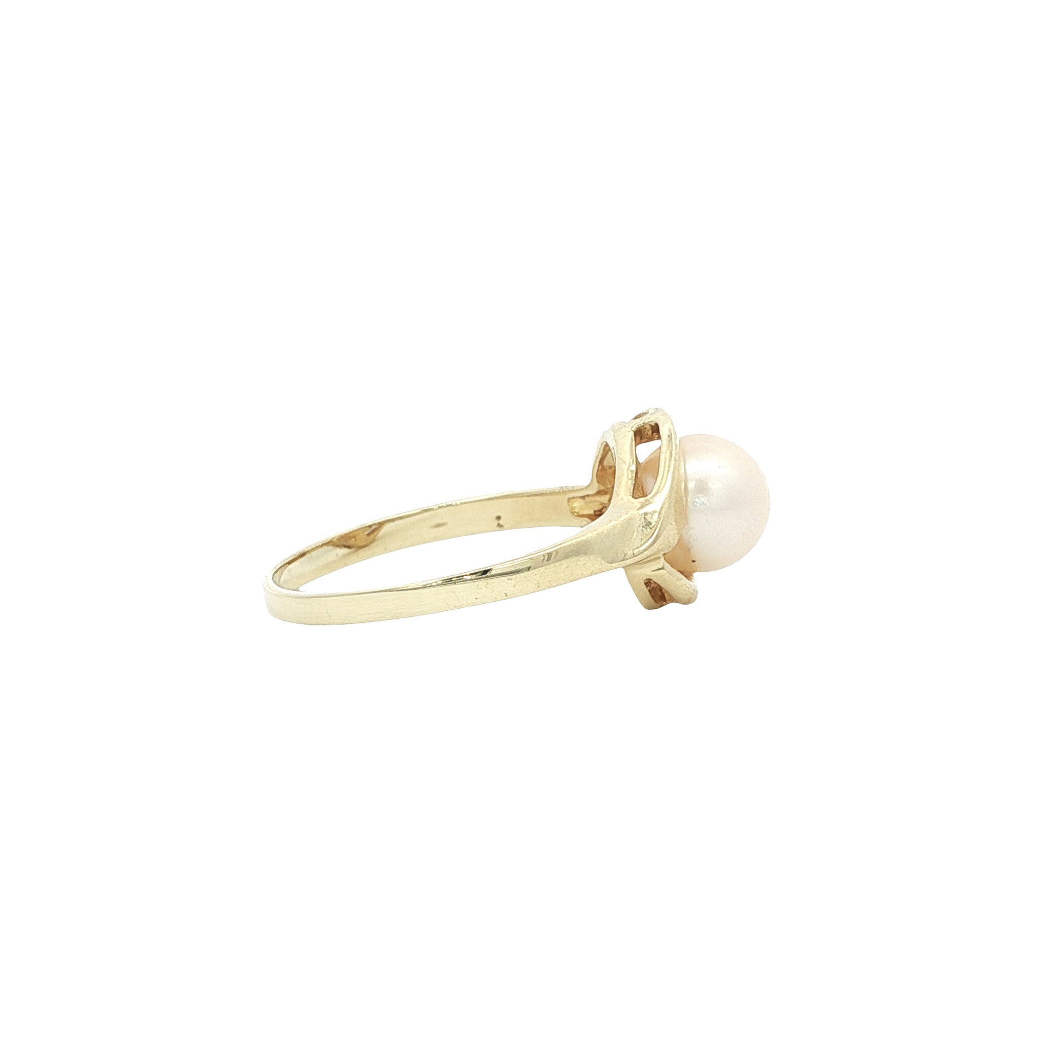 14 karat gold ring with pearl