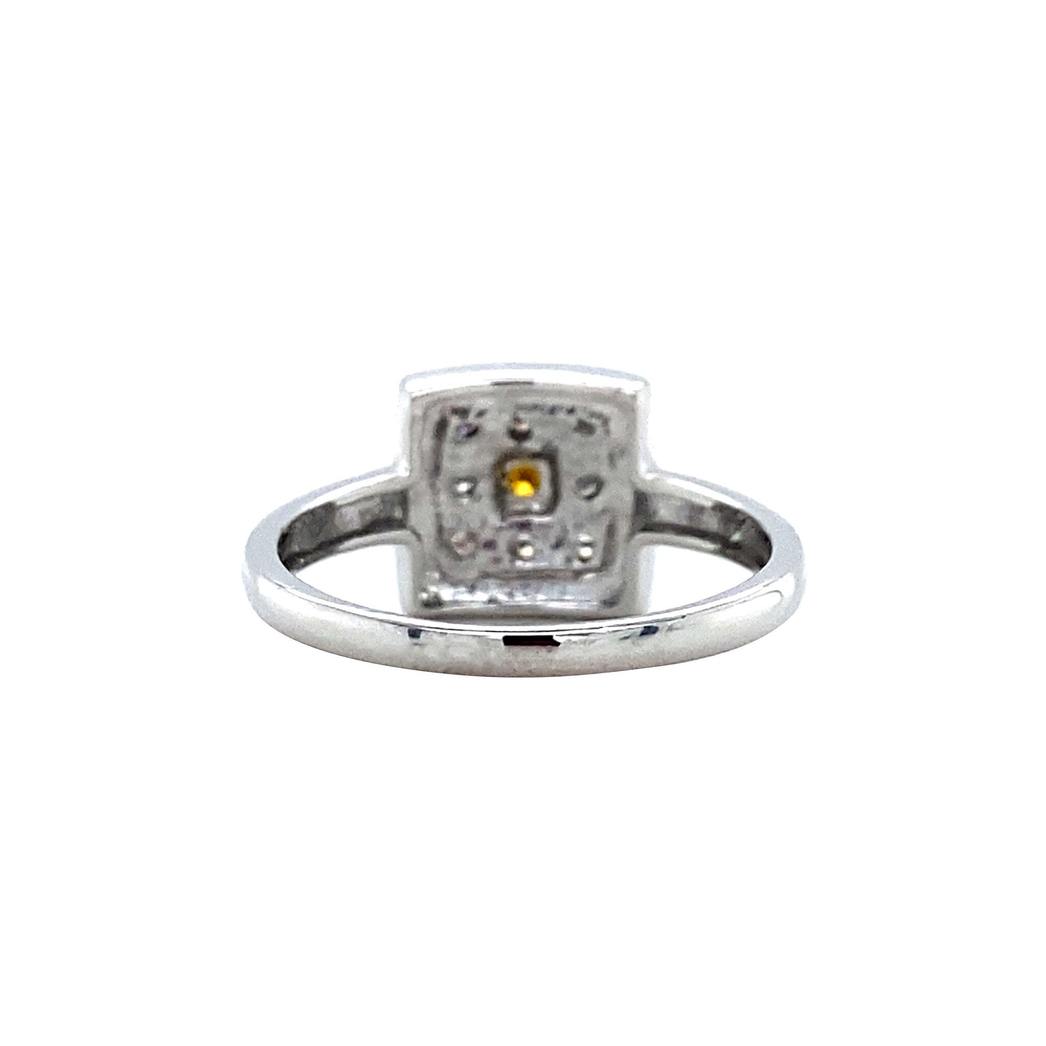 White gold ring with diamond 18 karat