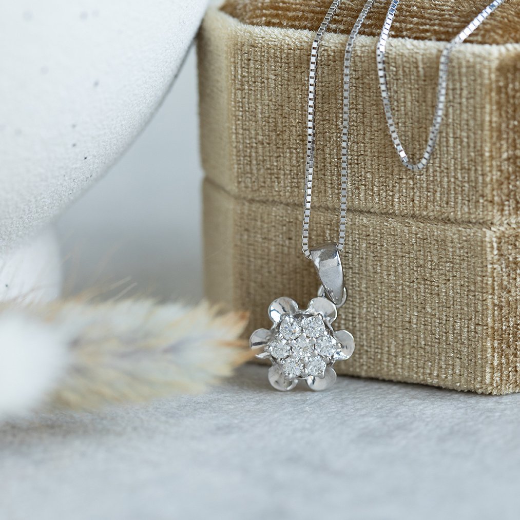 White gold necklace with entourage pendant 14 karat