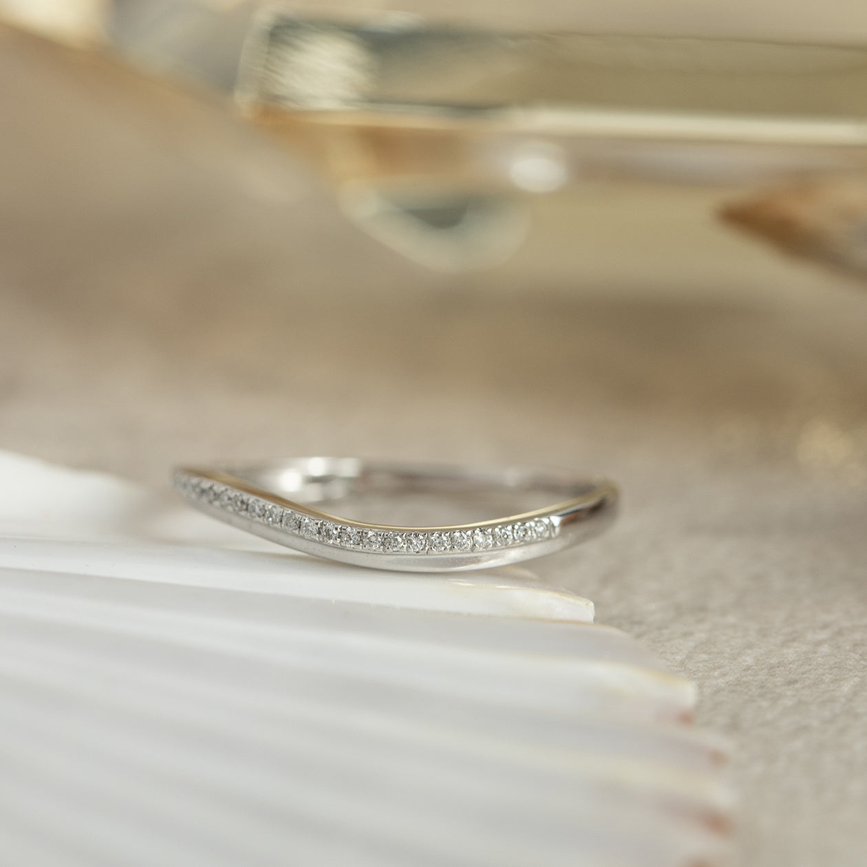 White gold ring with diamond 14 karat