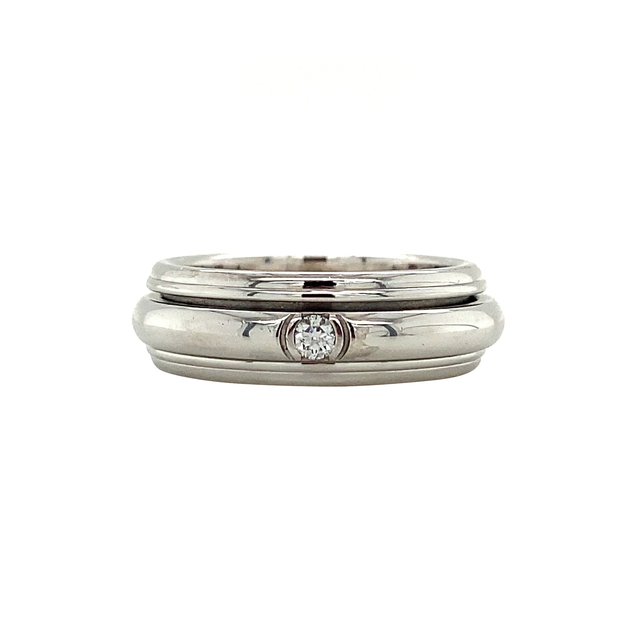 White gold Possesion ring with diamond Piaget 18 karat