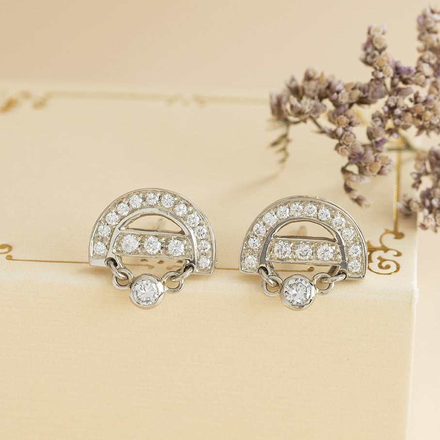 White gold stud earrings with diamond 18 karat