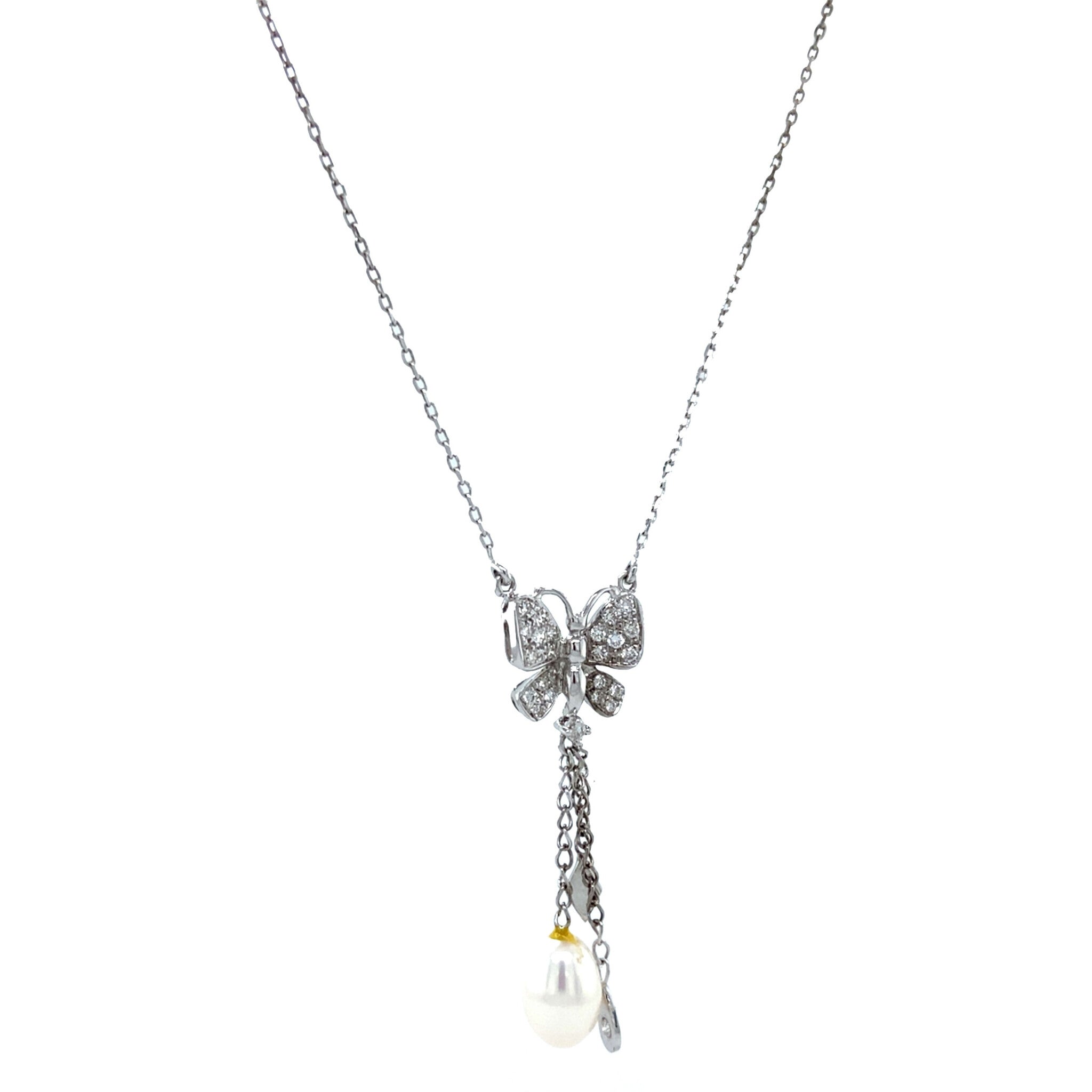 White gold necklace with diamond butterfly and pearl 42 cm 18 karat