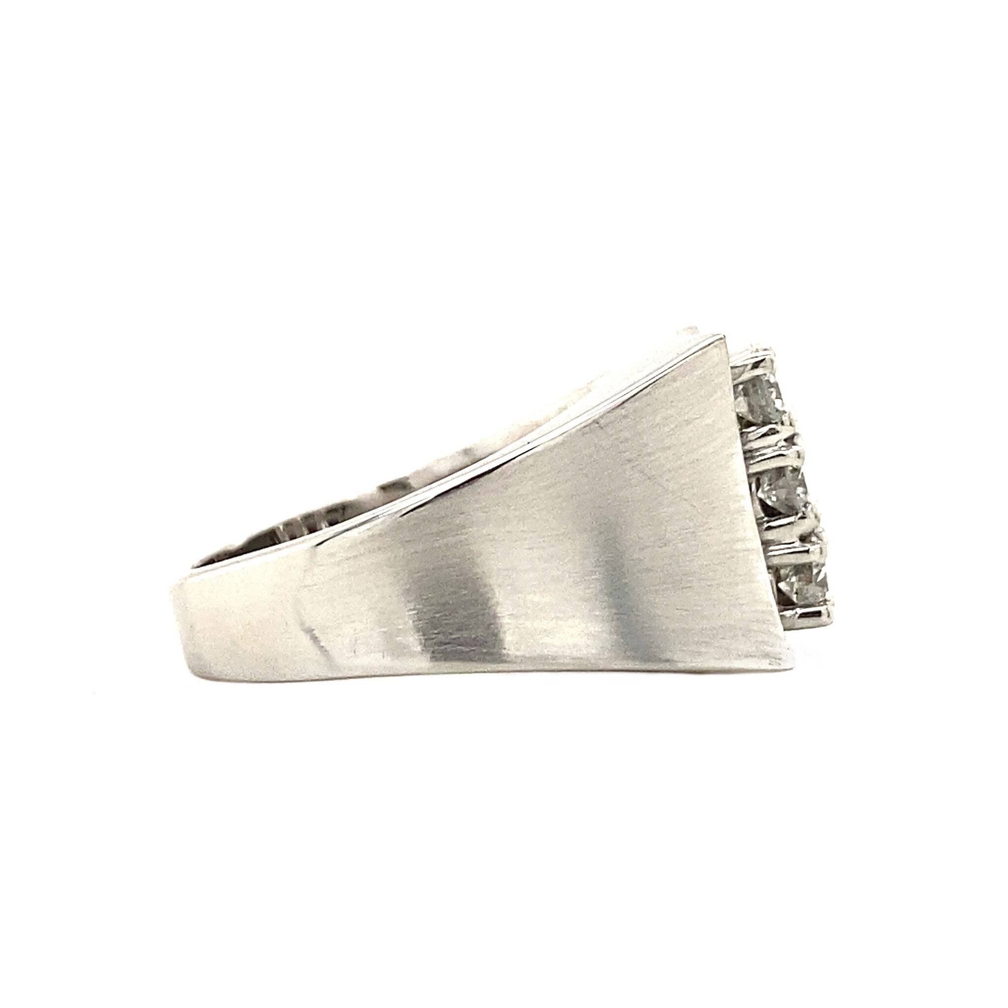 White gold ring with diamond 18 kt
