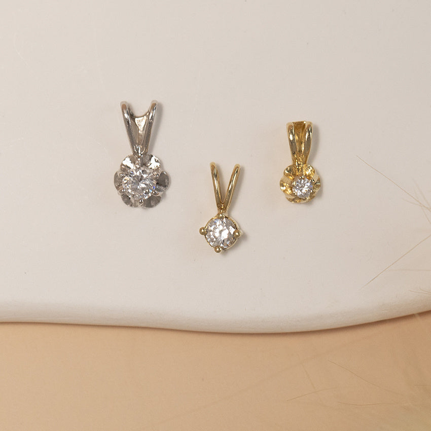 White gold solitaire pendant with zirconia 14 karat