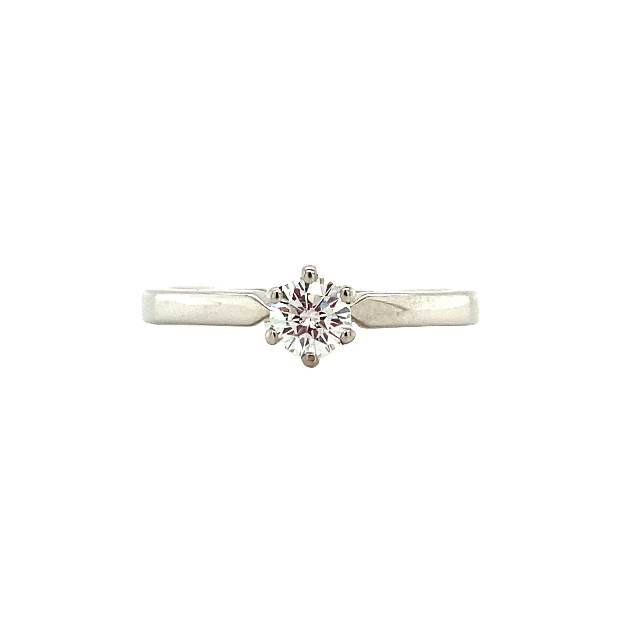 White gold solitaire ring with diamond 18 kt