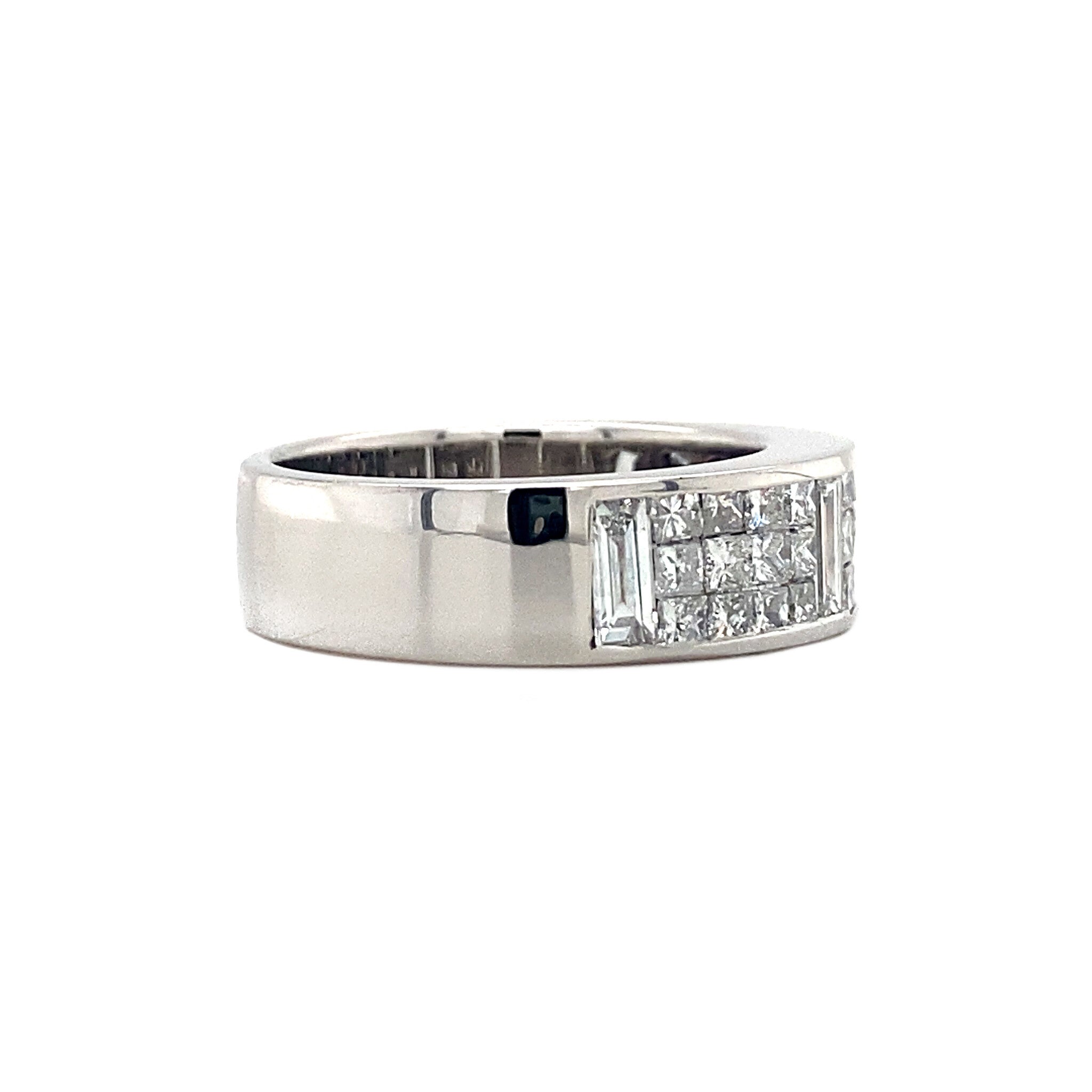 White gold ring with diamond 14 karat