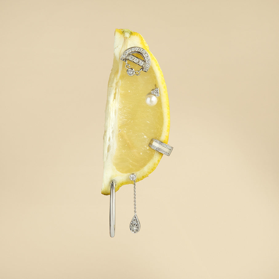 White gold hinged hoop earrings with diamond 14 kt