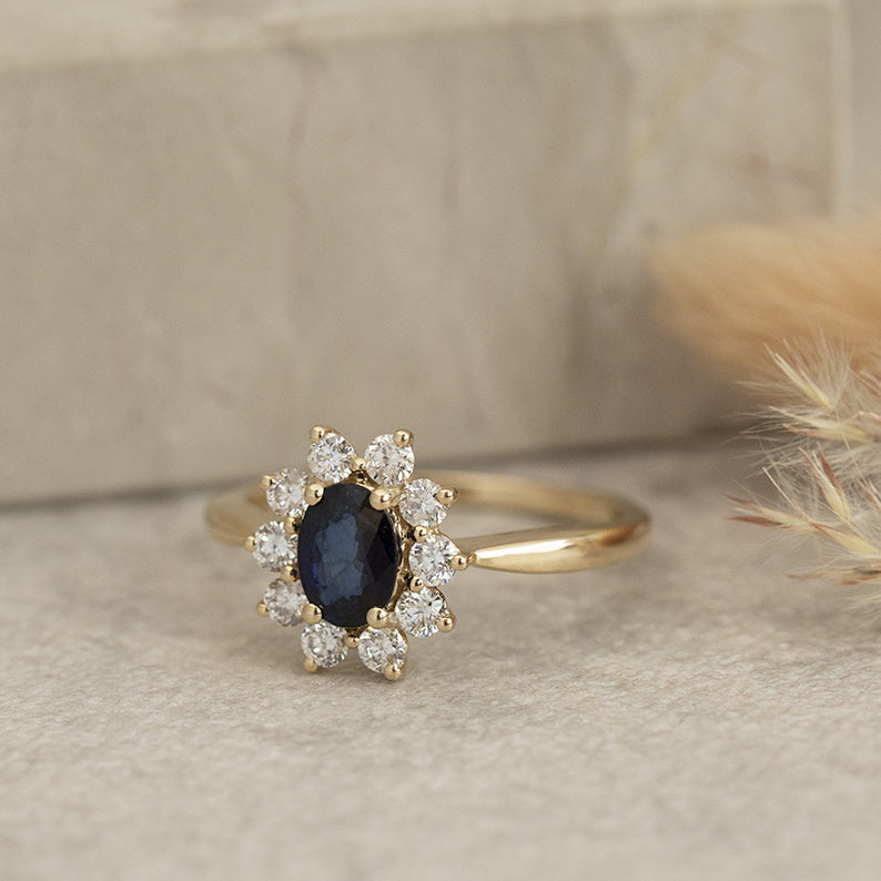 Gold entourage ring with diamond and sapphire 14 karat* New