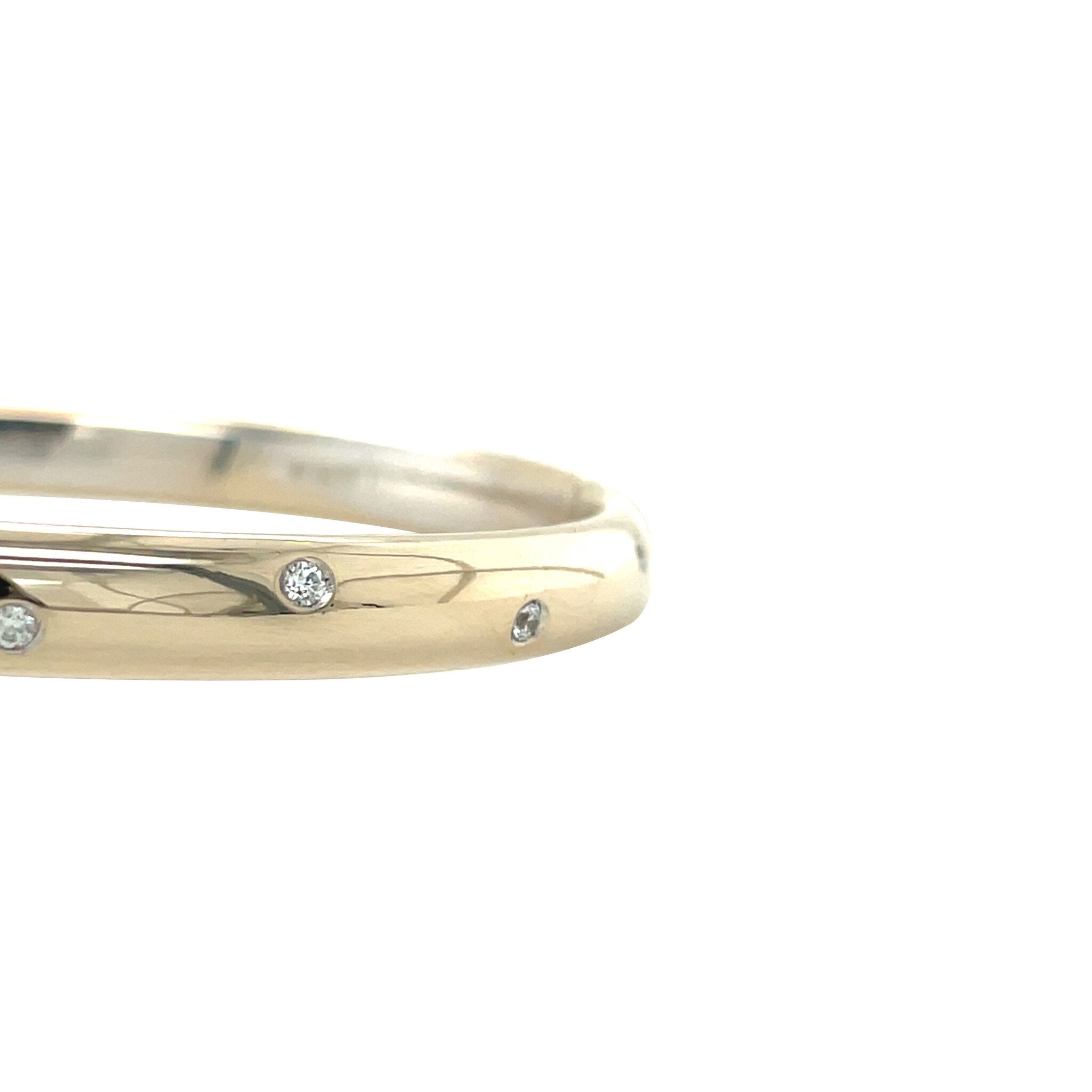 White gold bangle with zirconia 18 karat