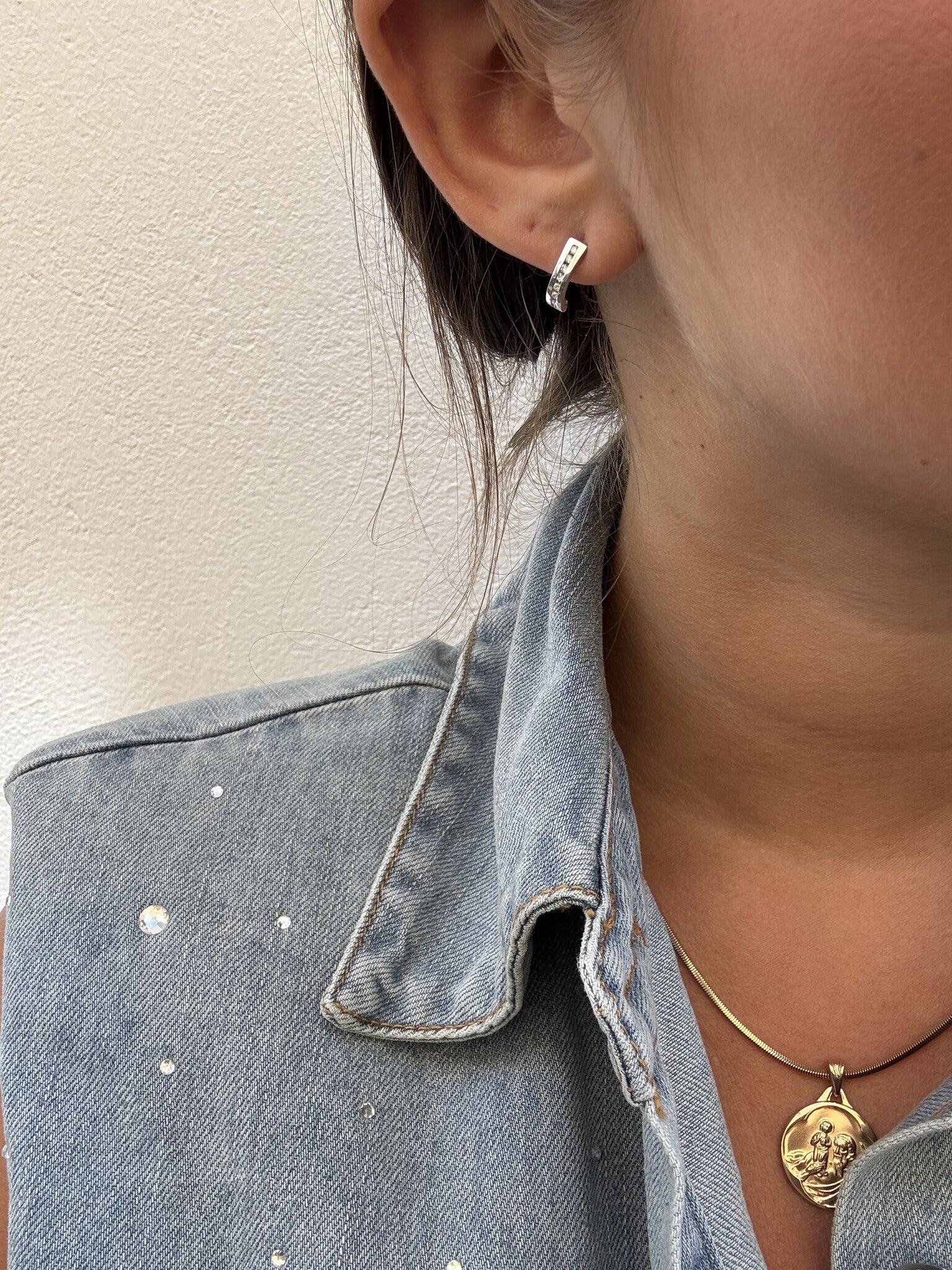 White gold stud earrings with diamond 14 kt