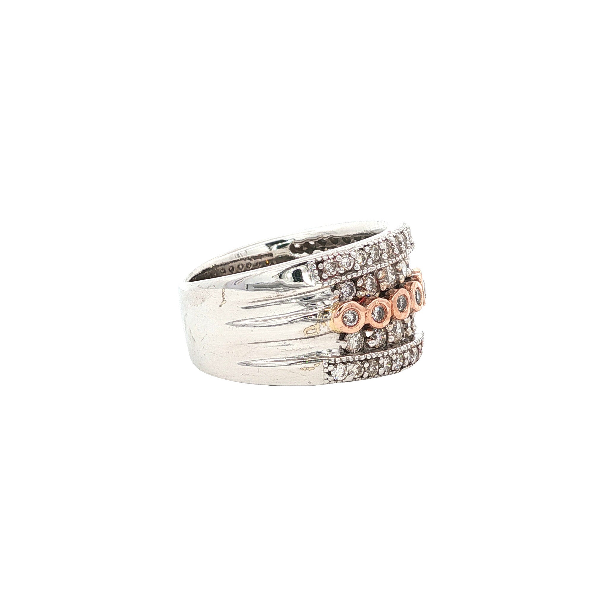 14-karat white gold ring with diamond
