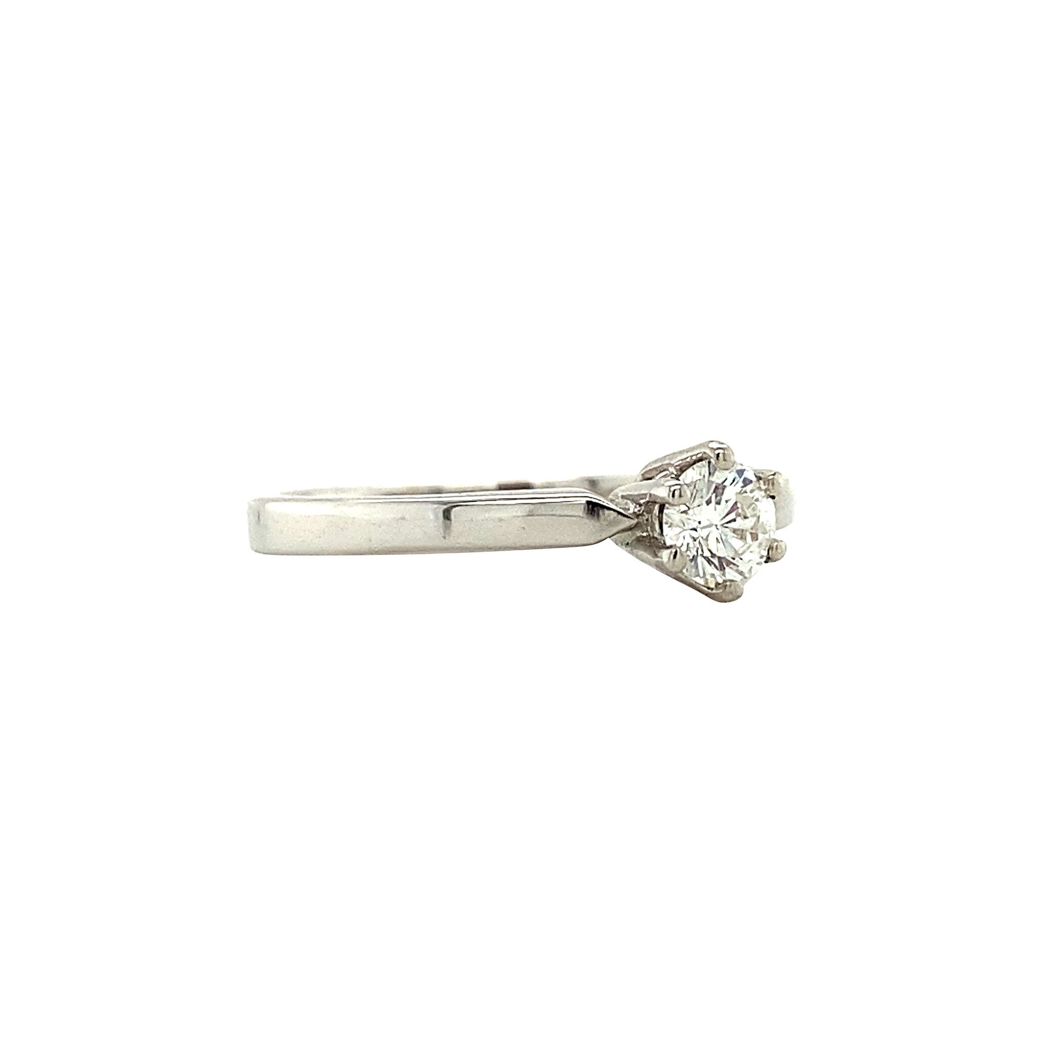 White gold solitaire ring with diamond 18 kt