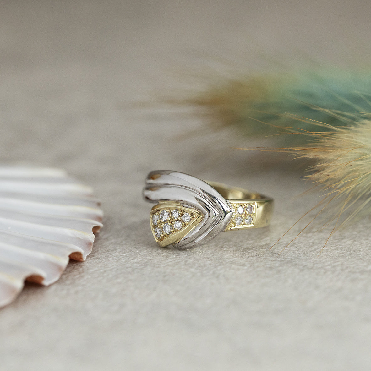 Gold ring with diamond 14 karat