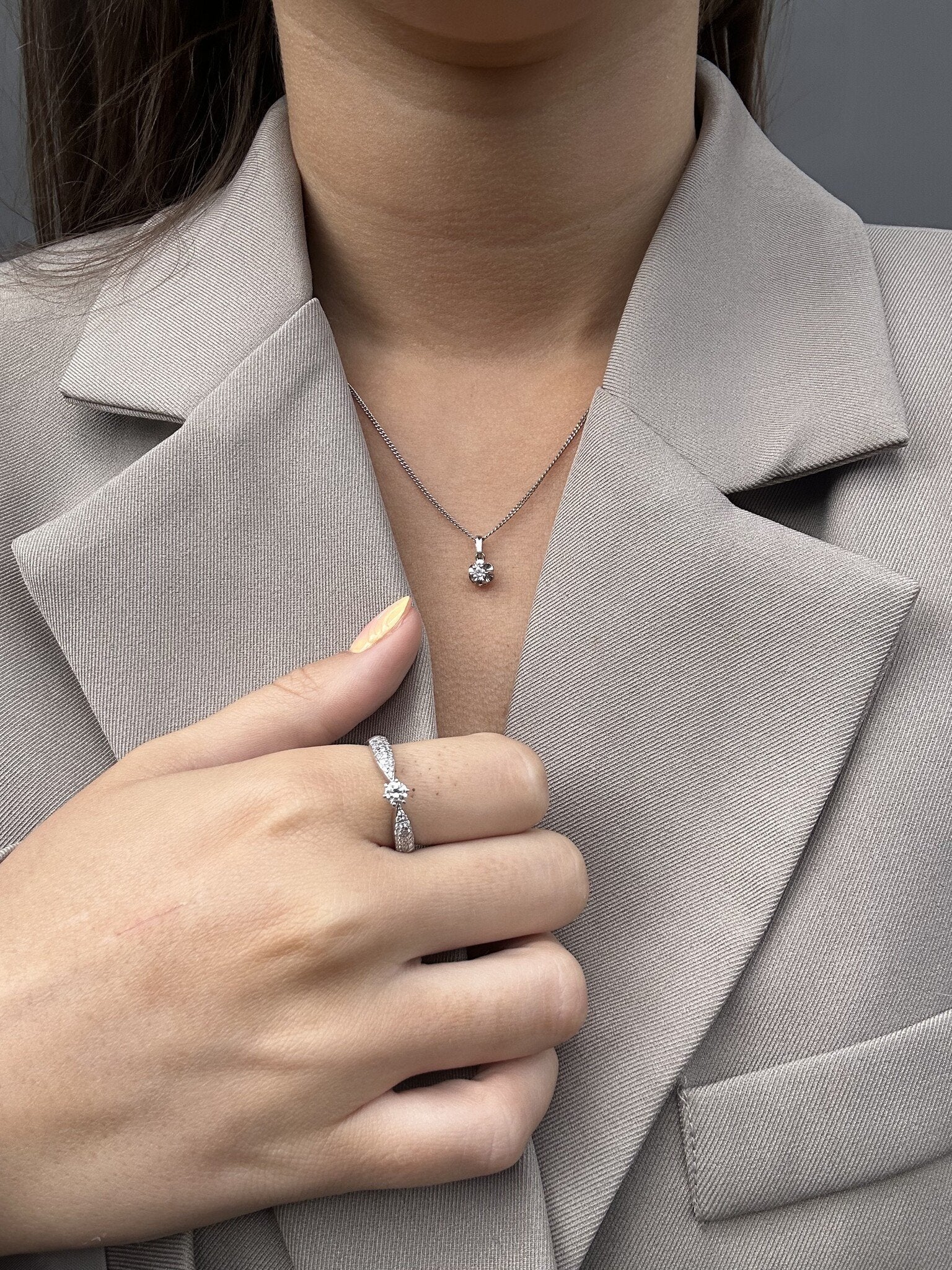 White gold ring with diamond 14 karat